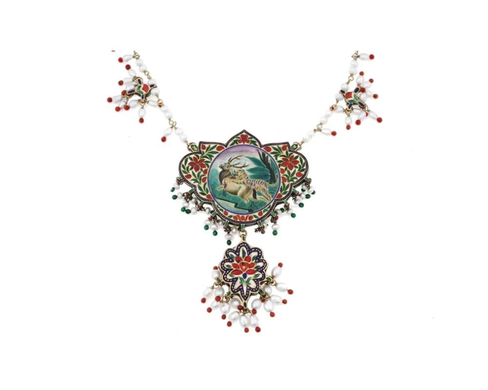 Donna Collana indiana d'epoca con smalto d'oro e perle di Jaipur in vendita