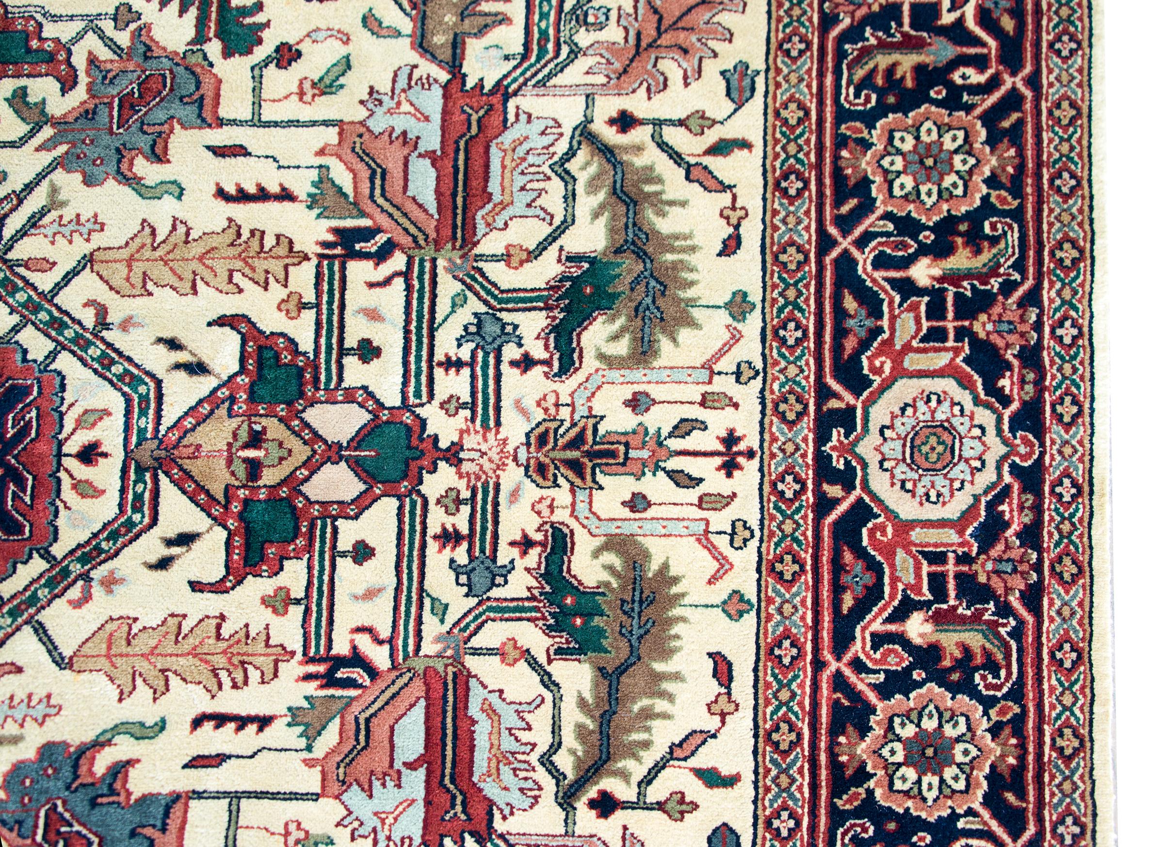 Vintage Indian Heriz-Style Rug In Good Condition For Sale In Chicago, IL
