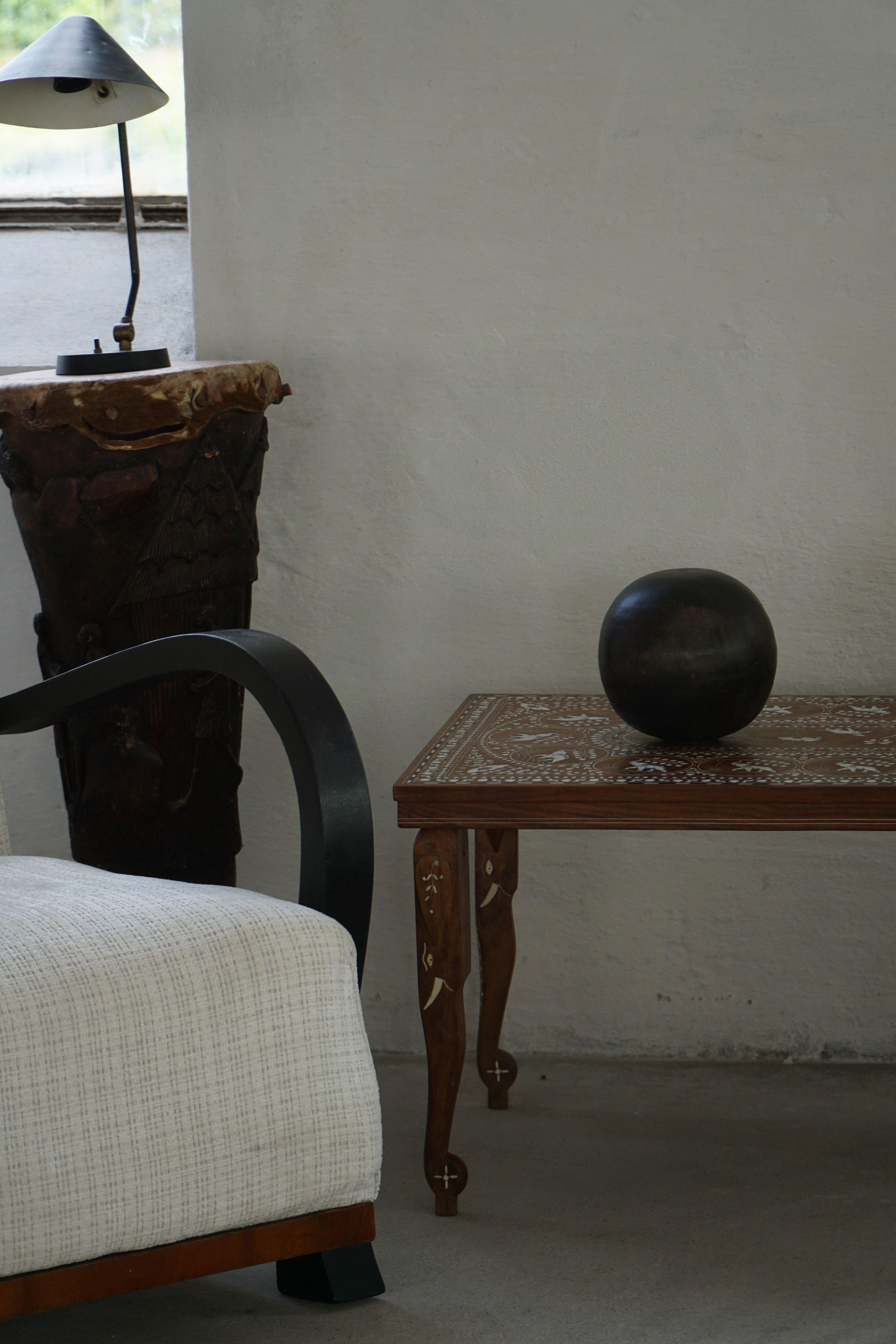 Vintage Indian Intarsien Teak Couchtisch mit Elefantenmotiven, Mitte 20. im Angebot 8