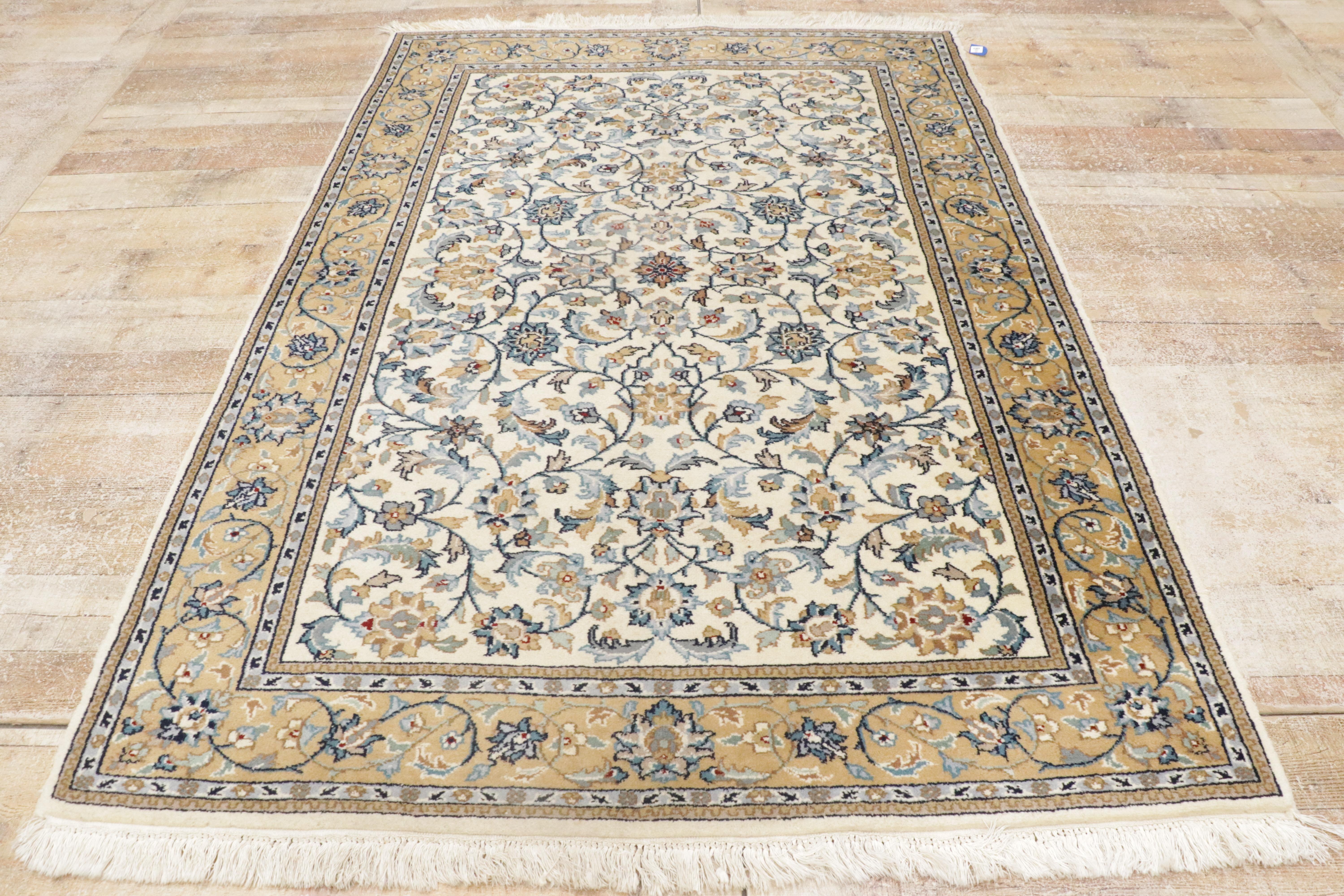 Alfombra india kashan vintage, la elegancia atemporal se une a la sensibilidad tradicional en venta 2