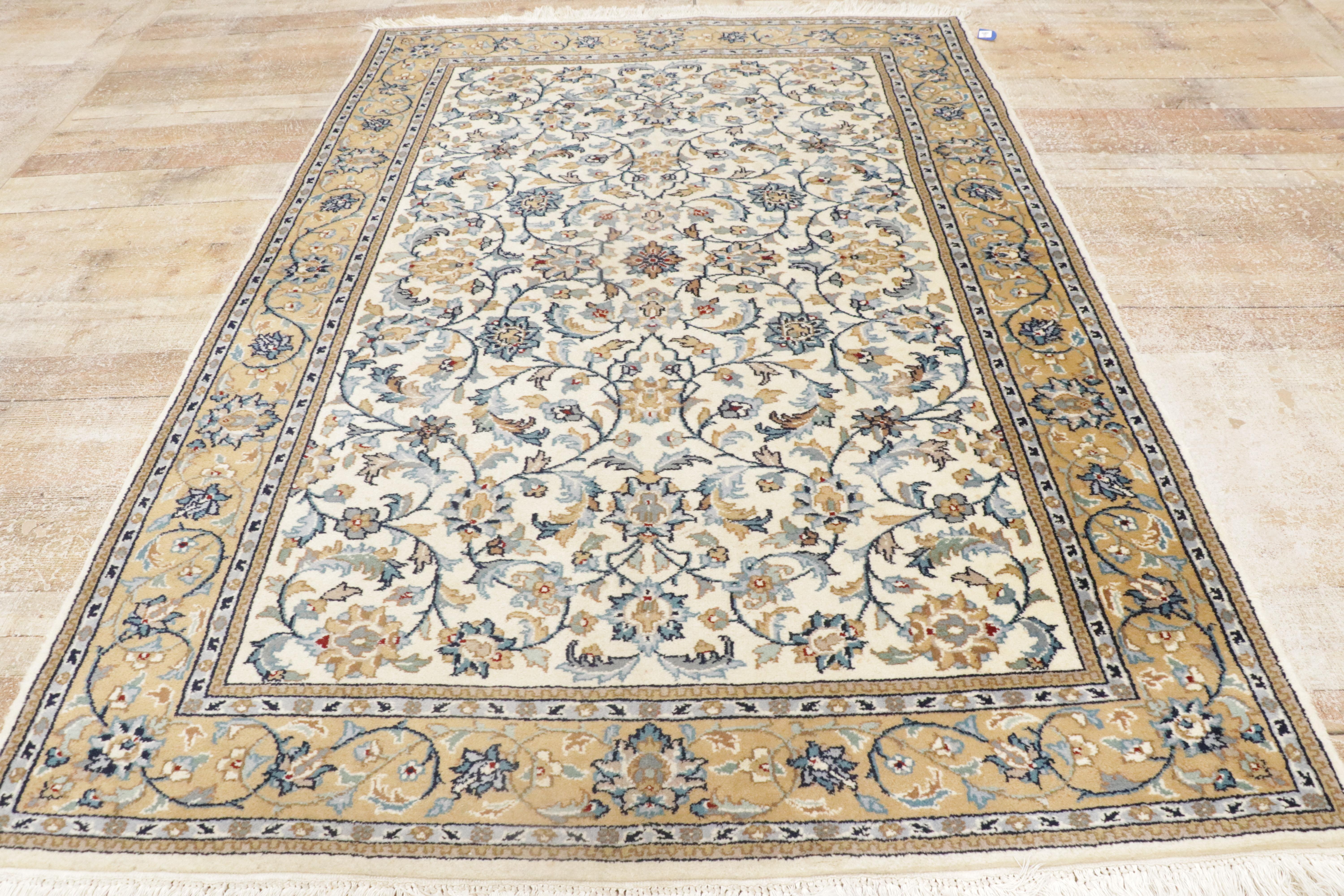 Alfombra india kashan vintage, la elegancia atemporal se une a la sensibilidad tradicional en venta 3
