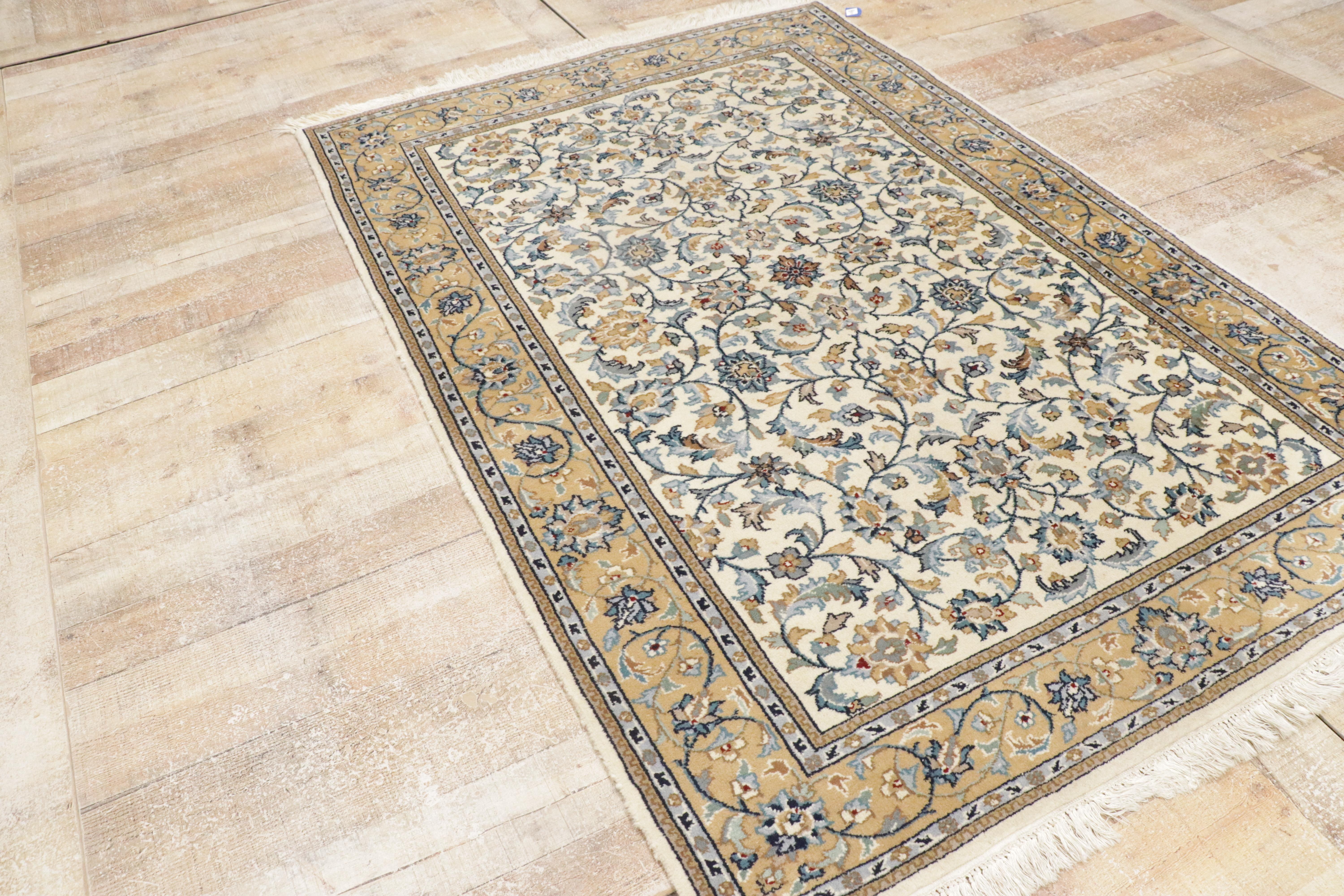 Alfombra india kashan vintage, la elegancia atemporal se une a la sensibilidad tradicional en venta 4