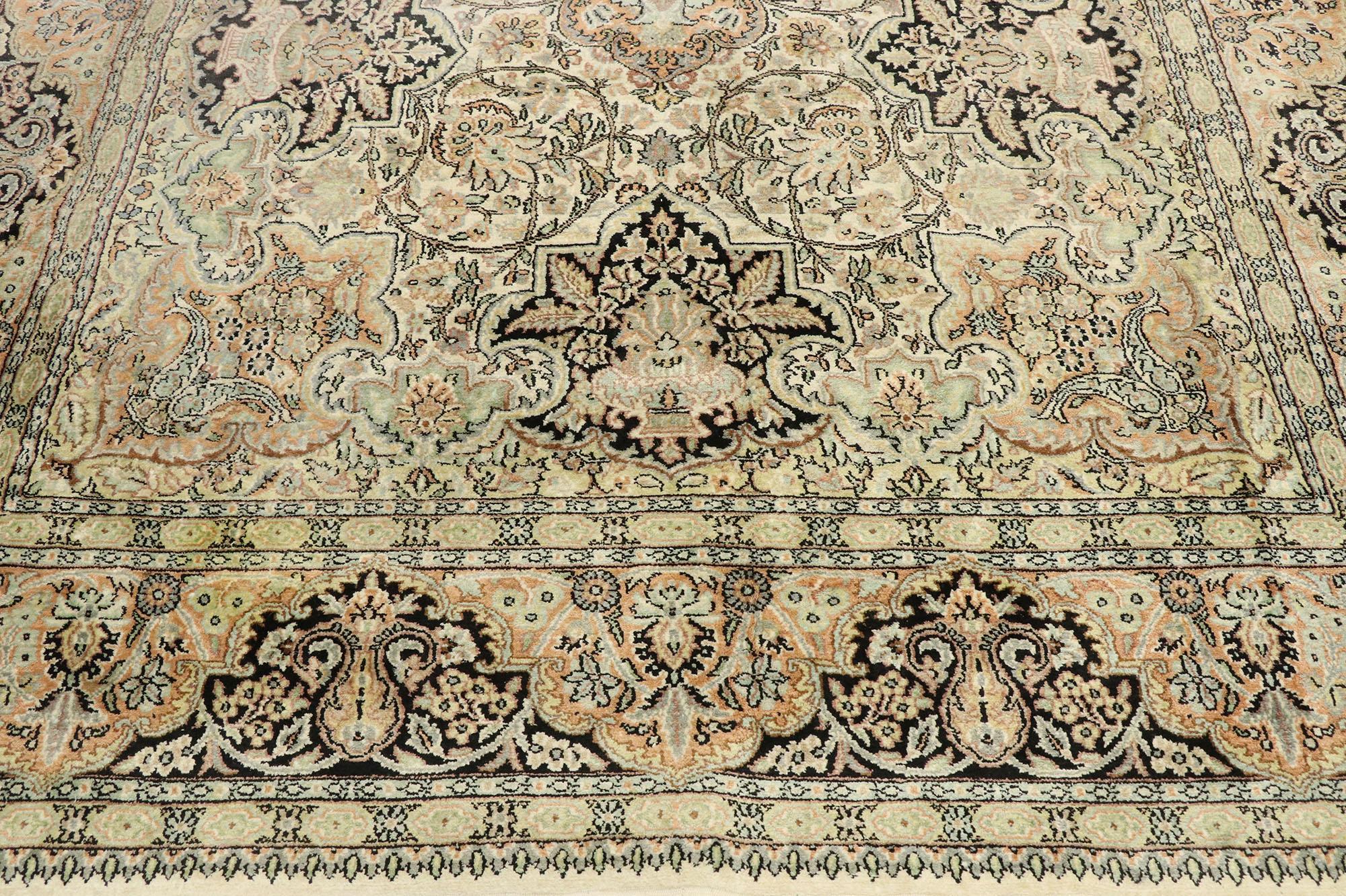 Indischer Kashmir-Teppich im Vintage-Stil aus Kaschmir mit Jugendstil im Rokoko-Stil (Hepplewhite) im Angebot