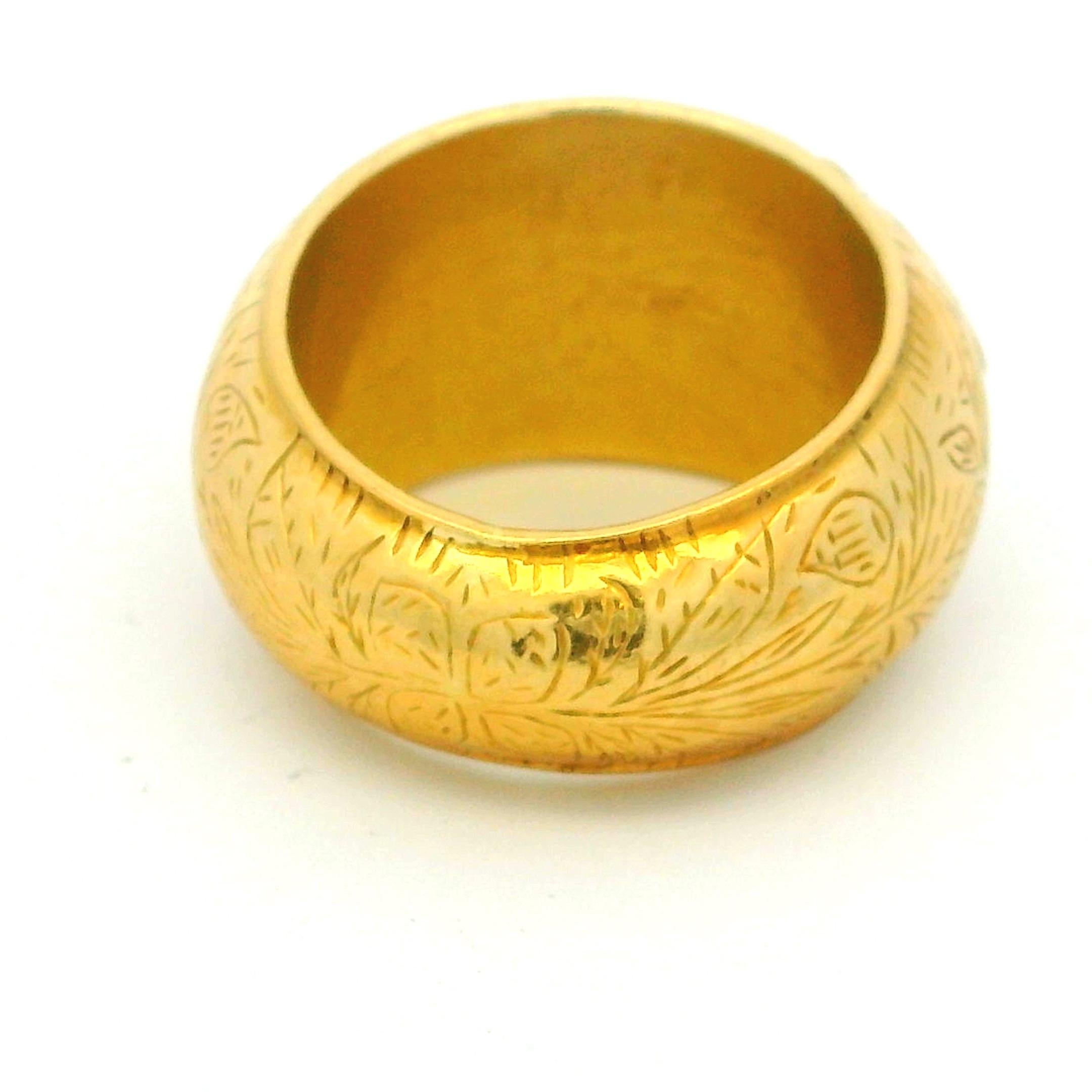 Vintage Indian Kundan 18K Gold Ring with 1ct Ruby and 1.8ct Rose-Cut Diamonds (bague indienne en or 18 carats avec un rubis de 1 carat et des diamants taillés en rose de 1,8 carat) en vente 3