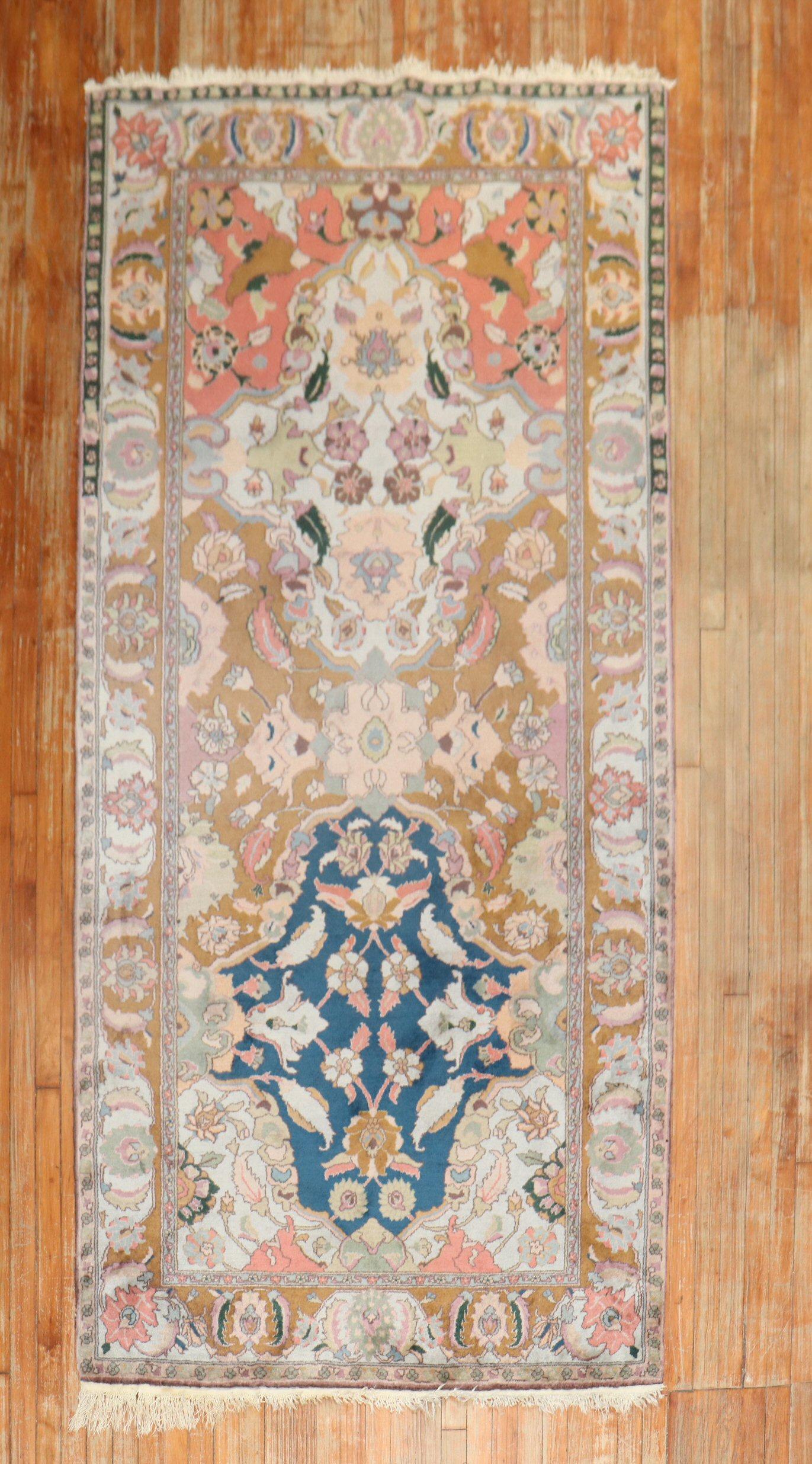 A Vintage Indian Lahore small gallery rug from the 2nd quarter of the 20th century with a large scale design .

Size: 4'6'' x 9'11