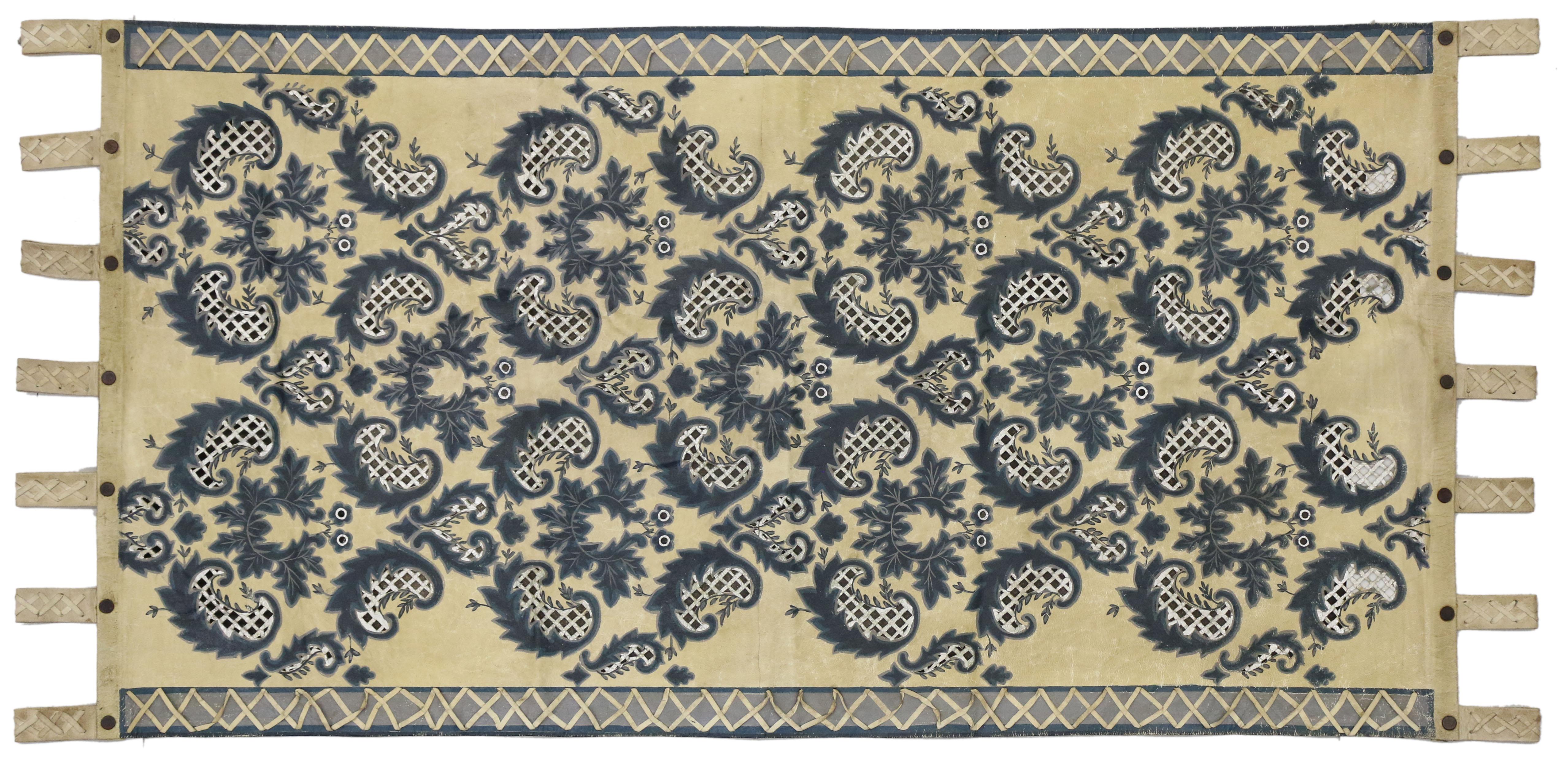 Indischer Vintage-Wandteppich aus Leder im William- und Mary-Stil mit Wandbehang (Handgefertigt) im Angebot