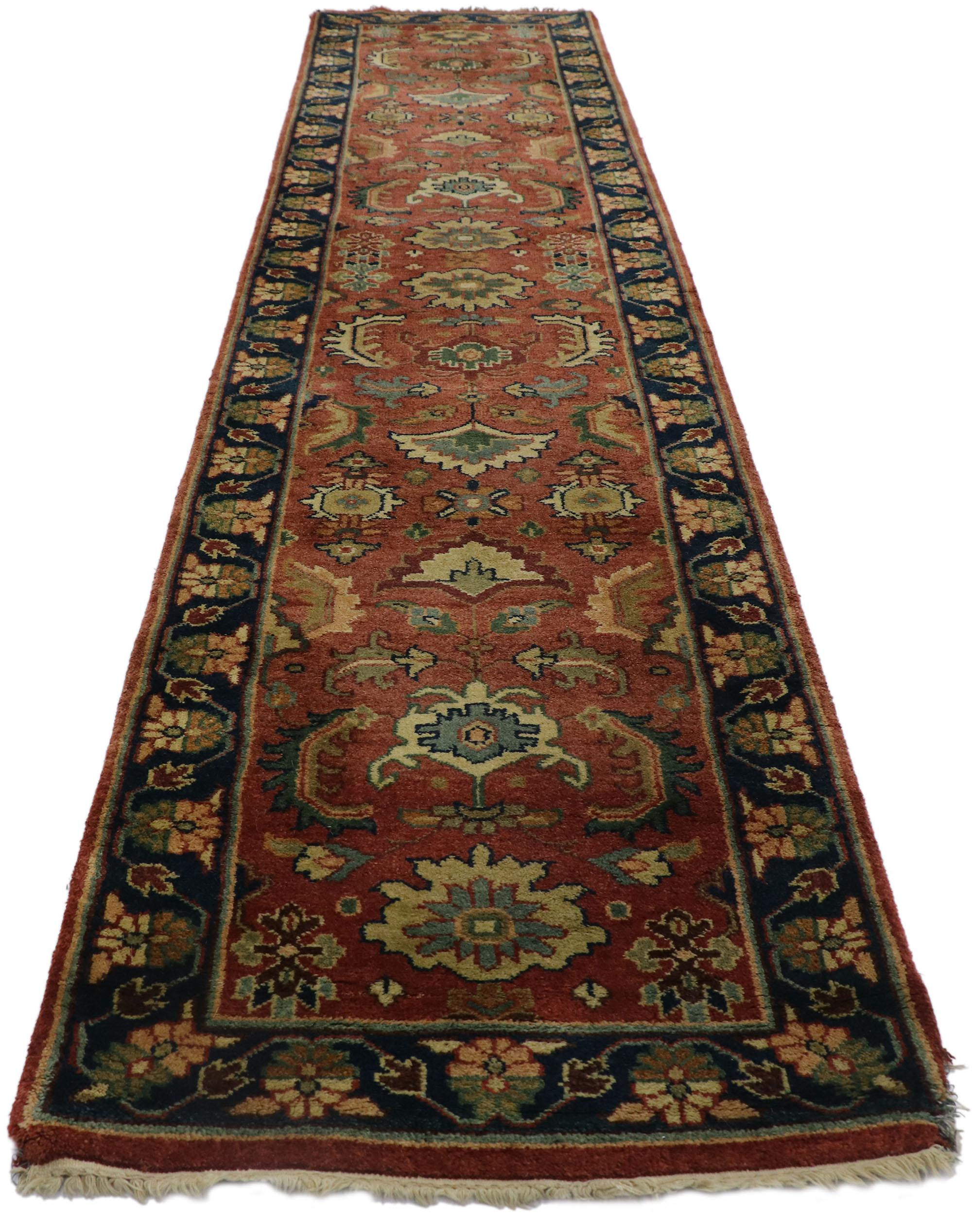 Modern 1970's Indian Mahal Carpet with Traditional Style For Sale