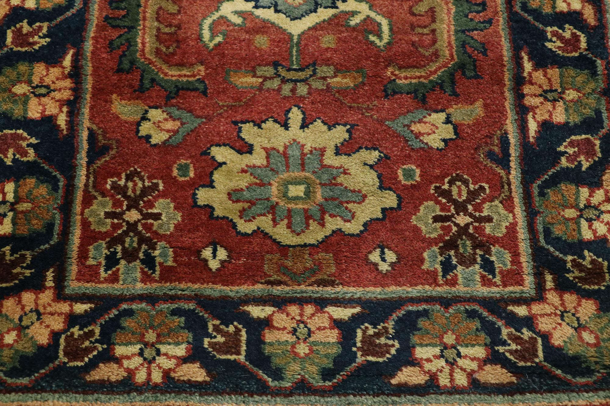 Hand-Knotted 1970's Indian Mahal Carpet with Traditional Style For Sale