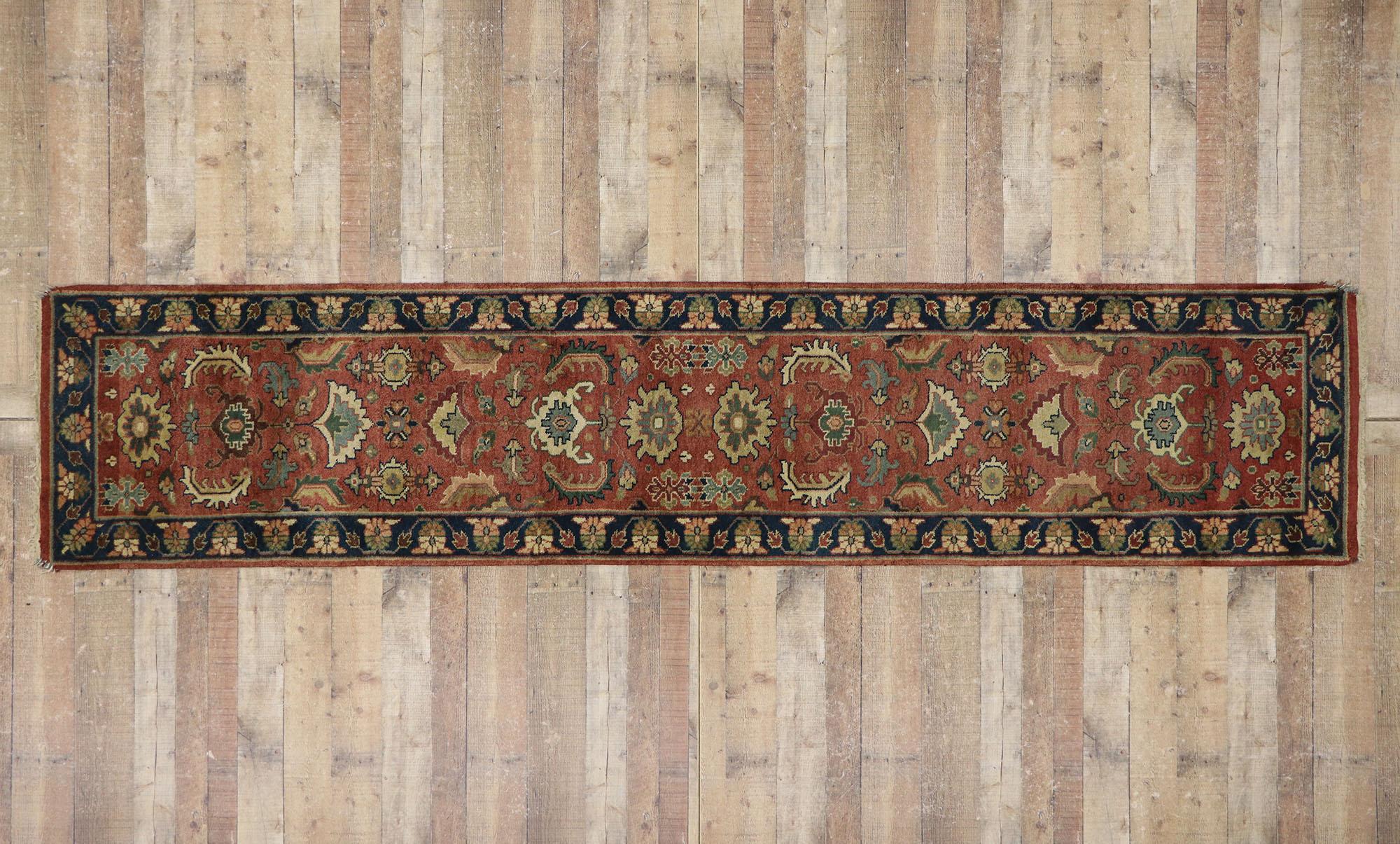 1970's Indian Mahal Carpet with Traditional Style For Sale 1