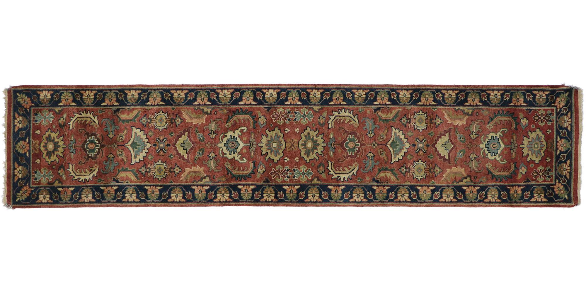 1970's Indian Mahal Carpet with Traditional Style For Sale 2
