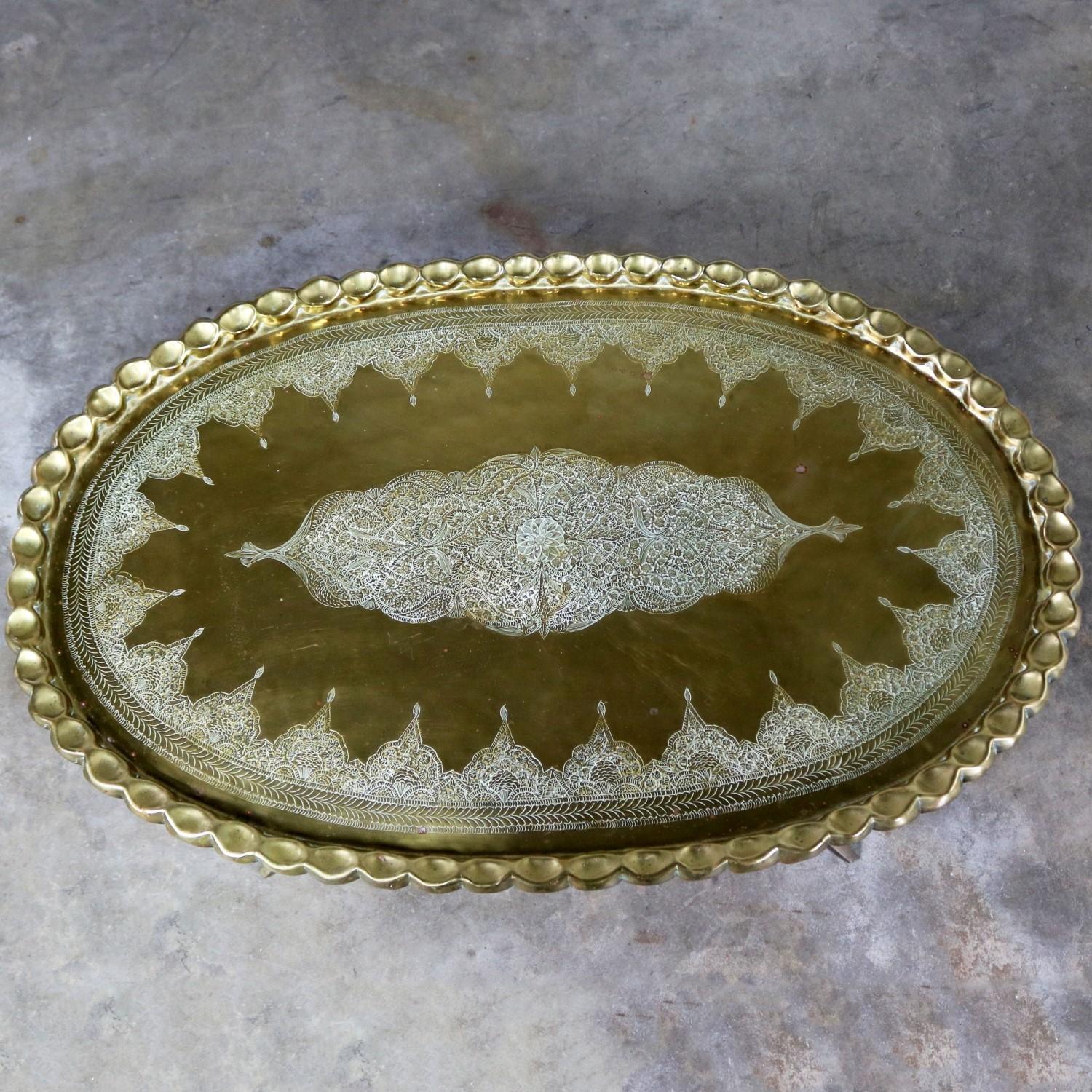 20th Century Vintage Indian Moroccan Style Oval Tray Top Spider 4-Leg Coffee Table