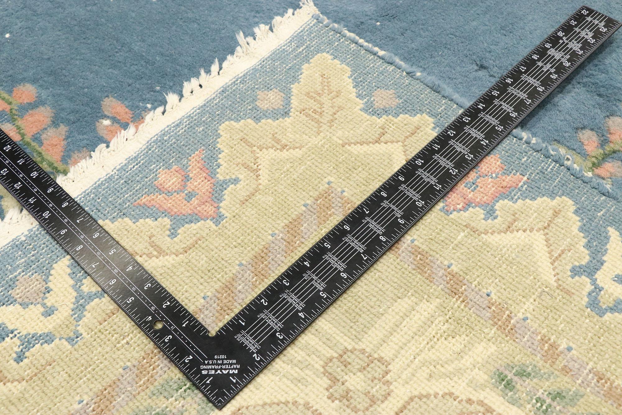 Noué à la main Tapis de palais indien vintage avec style romantique de campagne anglaise en vente