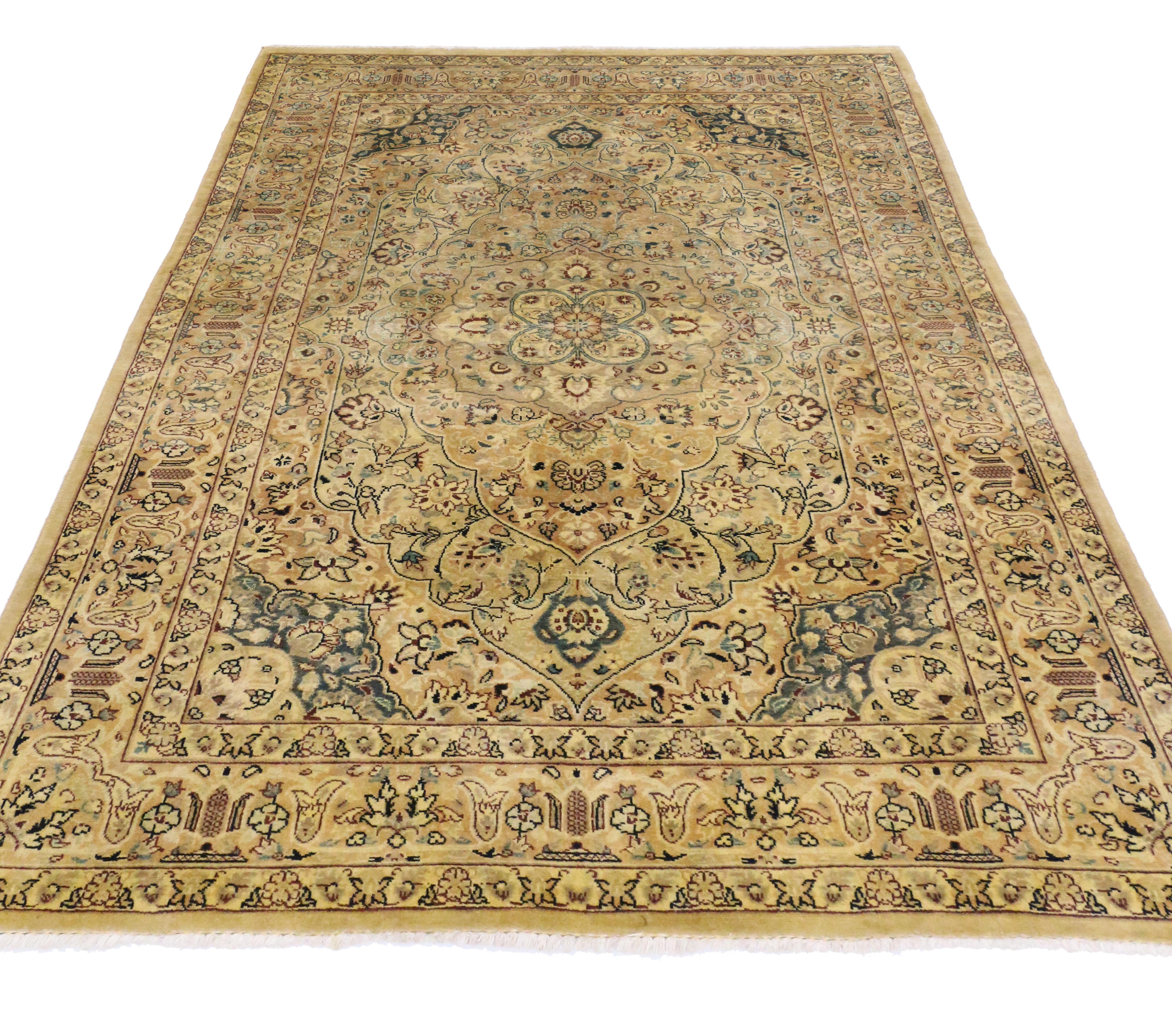 Wool Vintage Indian Persian Design Accent Rug with Traditional Modern Style For Sale