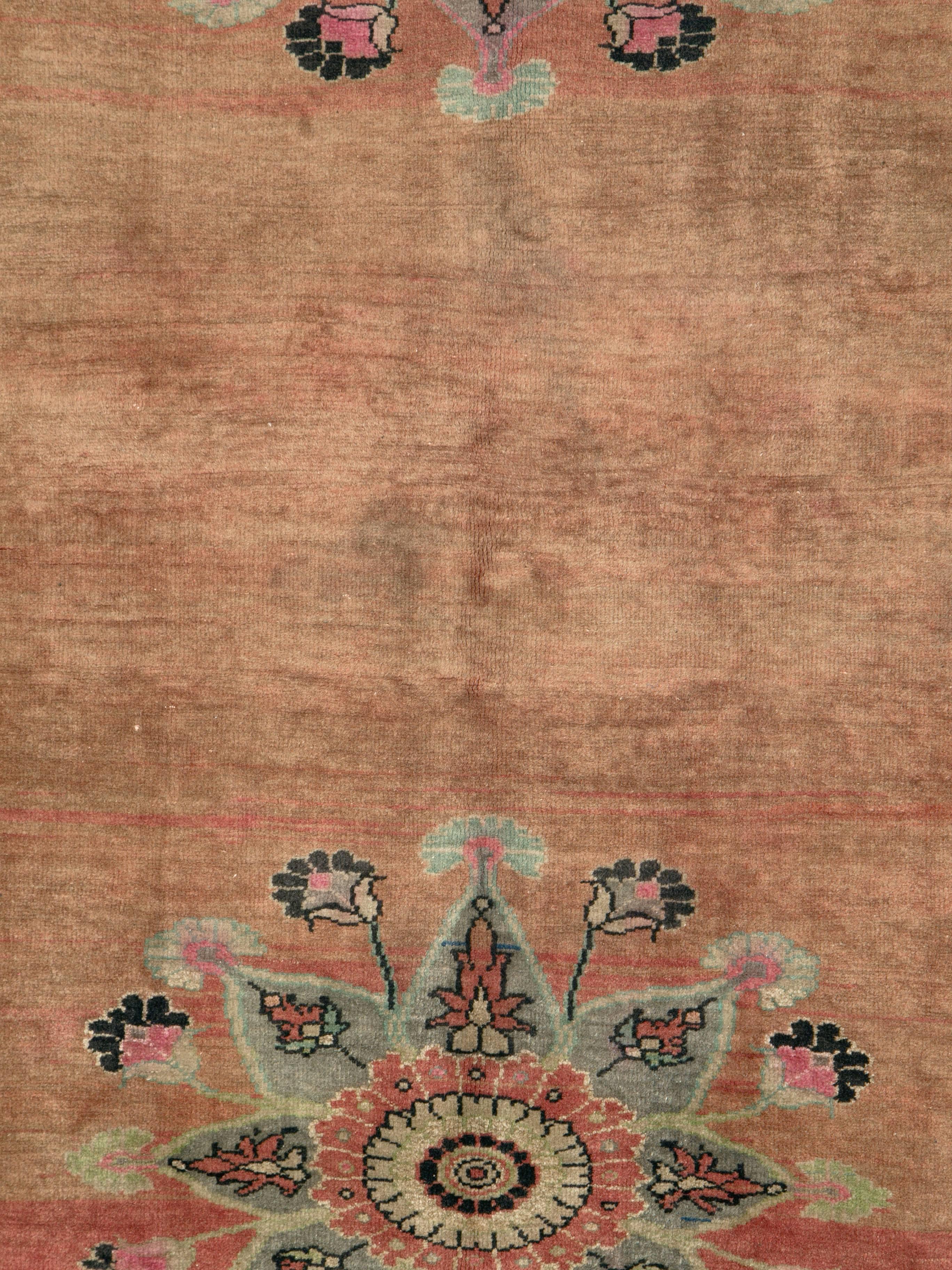 A Deco-inspired vintage Indian rug from the mid-20th century.