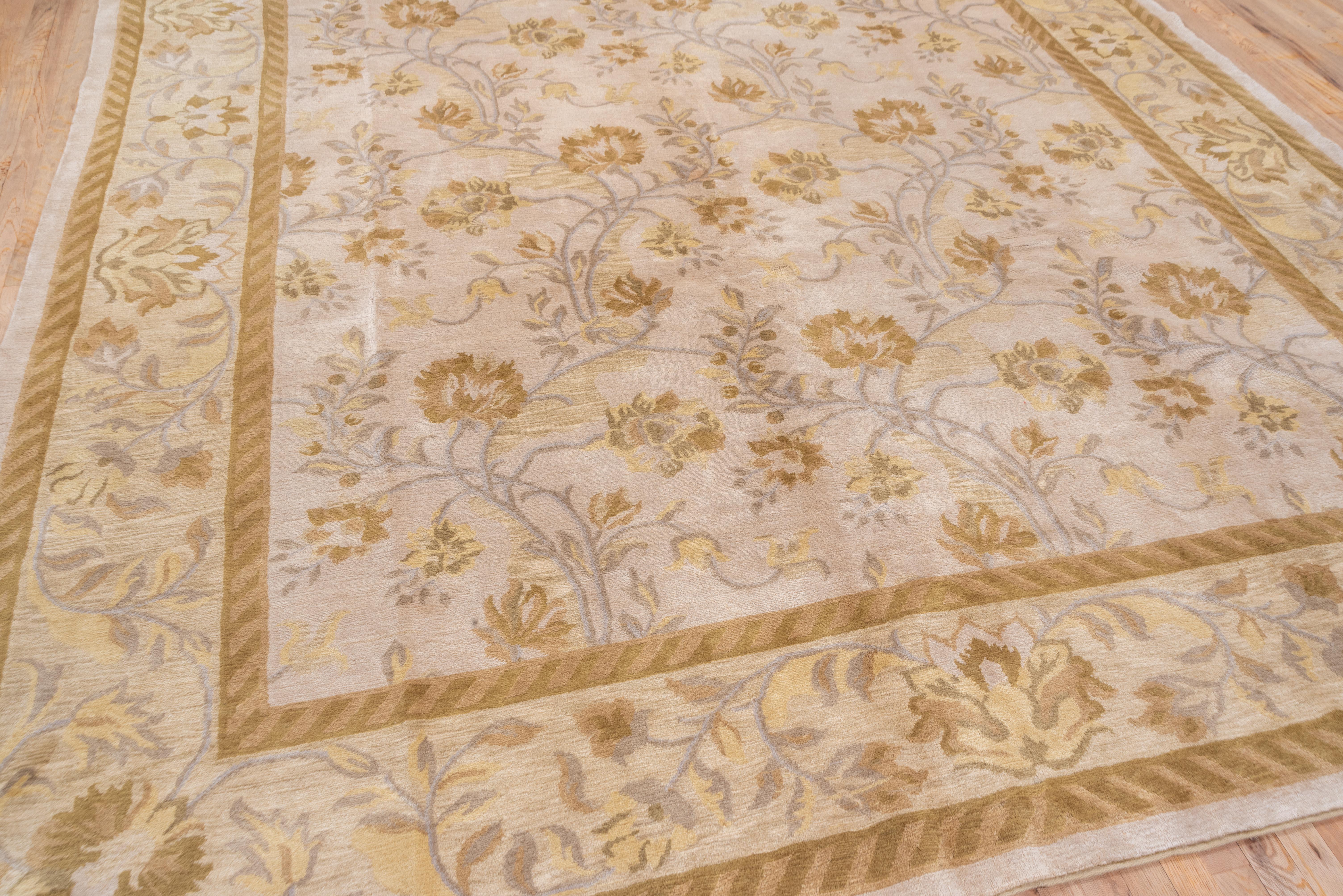 Vintage Indian Rug Ivory Ground with Soft Floral Trellis Design For Sale 2