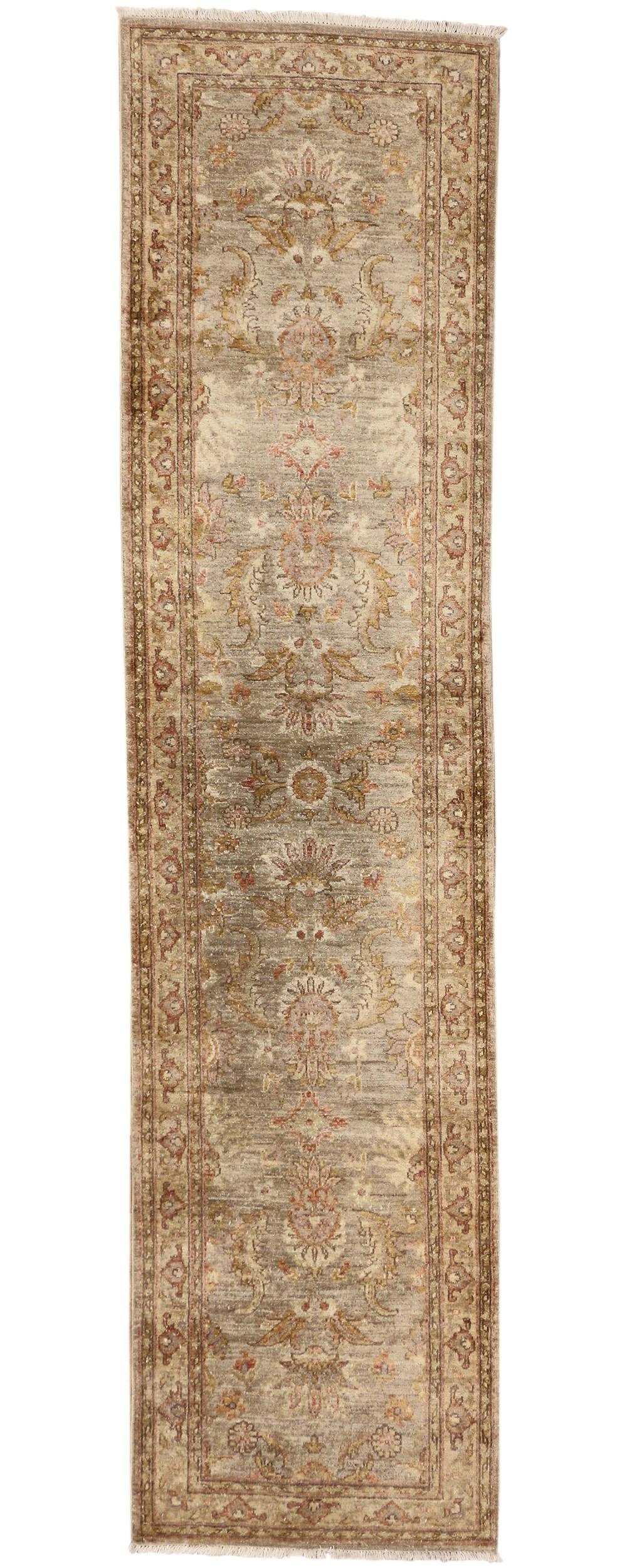 Vintage Indian Sultanabad Carpet with Traditional Style For Sale 1
