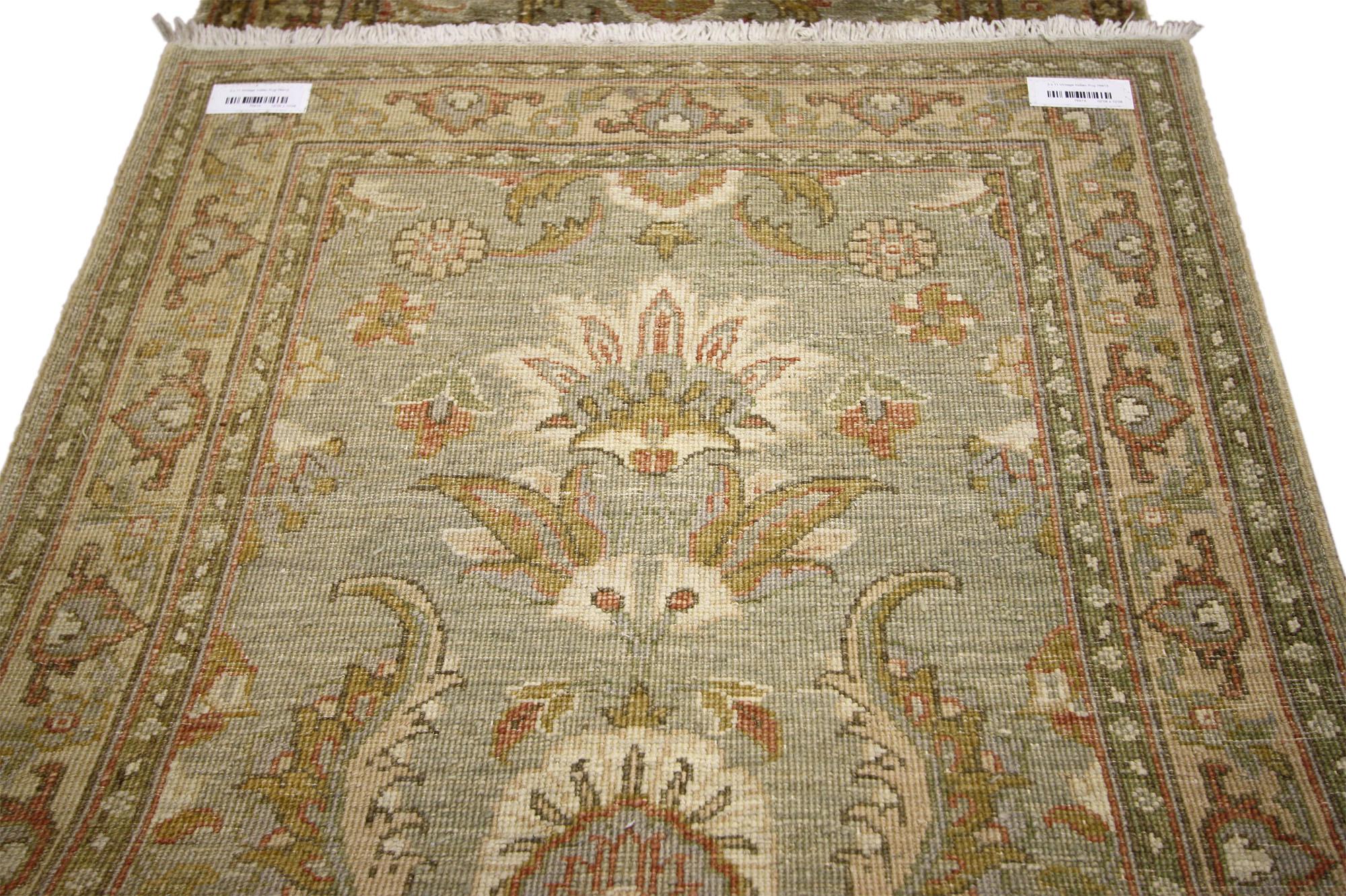 Wool Vintage Indian Sultanabad Carpet with Traditional Style For Sale