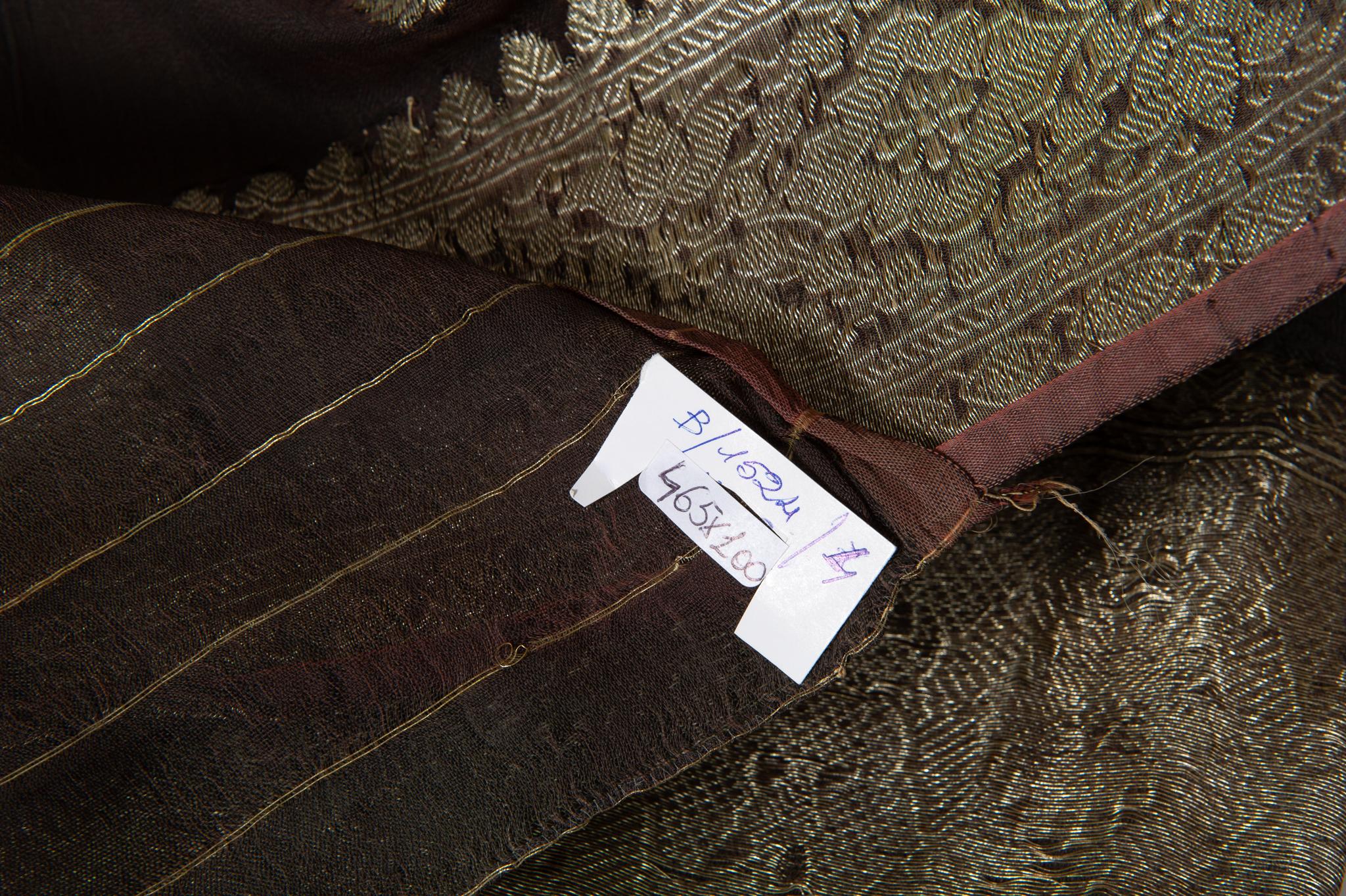 Vintage Indian Sari Dark Brown Color, Unusual Curtains or an Evening Dress In Good Condition In Alessandria, Piemonte