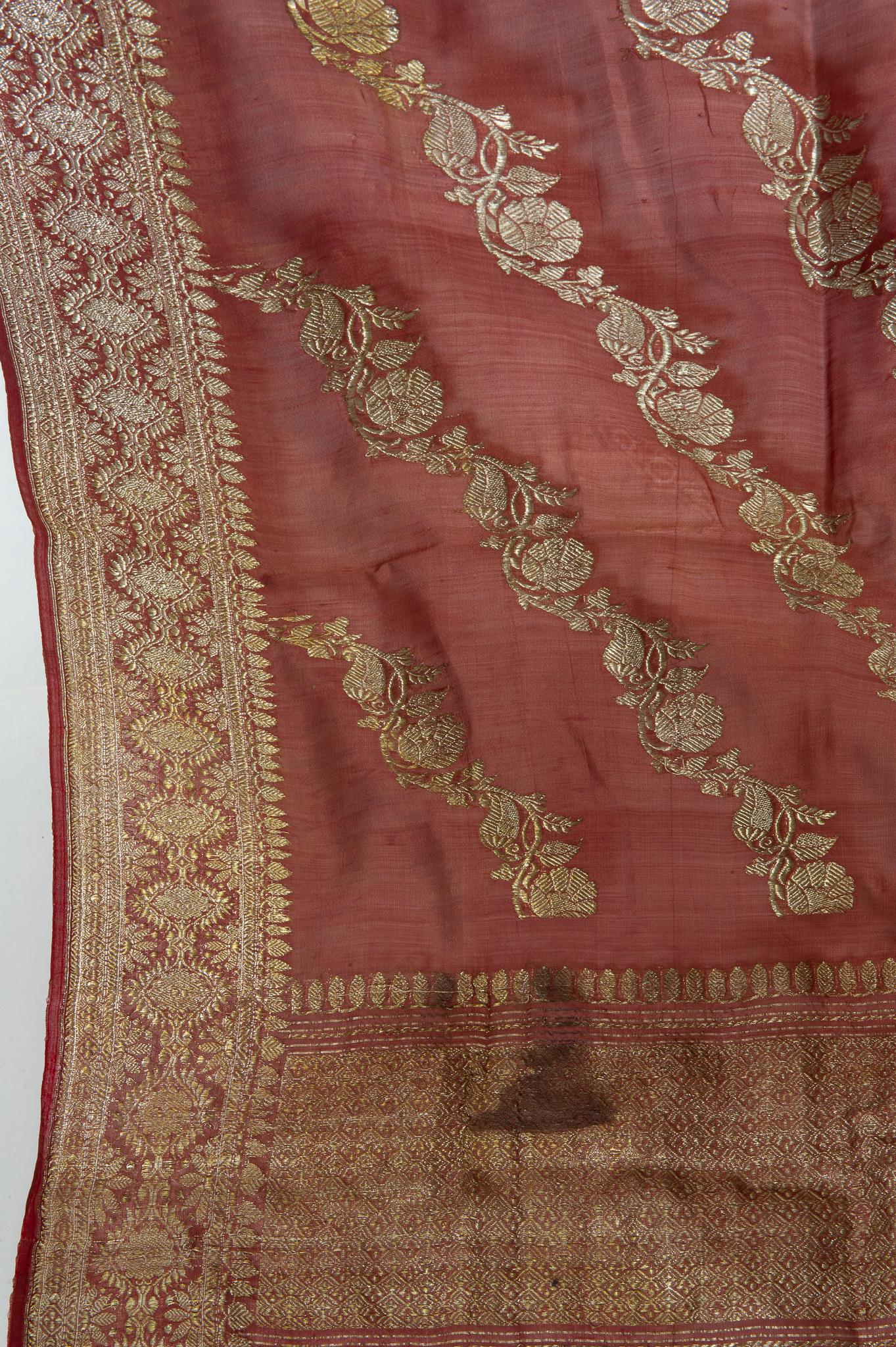 Vintage Indian Sari Mauve Color for Curtains or Evening Dress For Sale 3