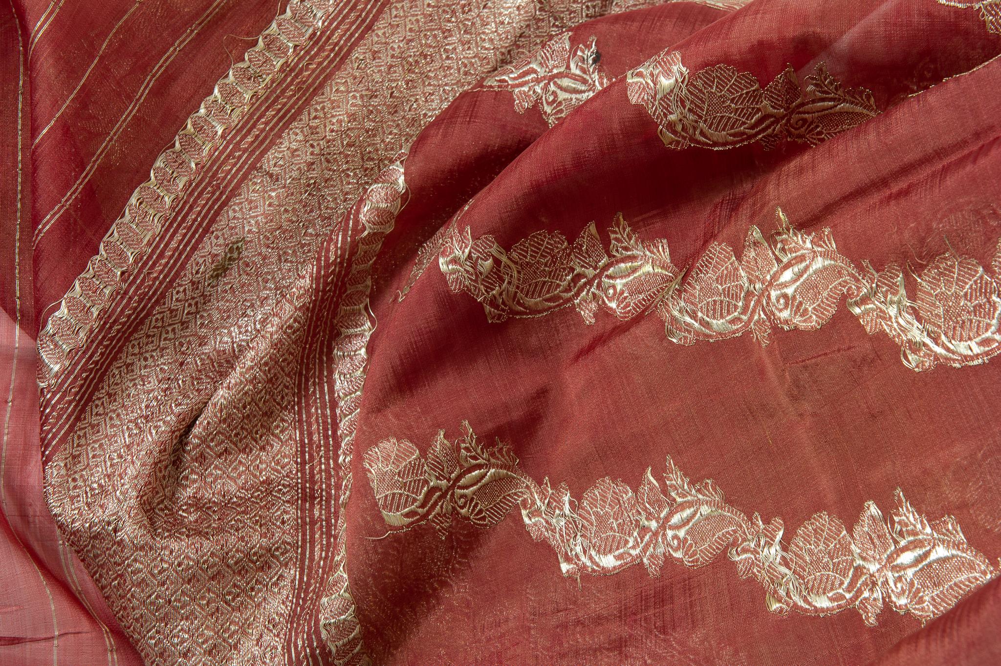 Vintage elegant Indian Sari, with a rich floral drawing: new idea for unusual curtains in bedroom, or an evening dress.  Price i very low, therefore (if possible) I advice You to order almost two ones (for shipping cost).
It has been worn, but all