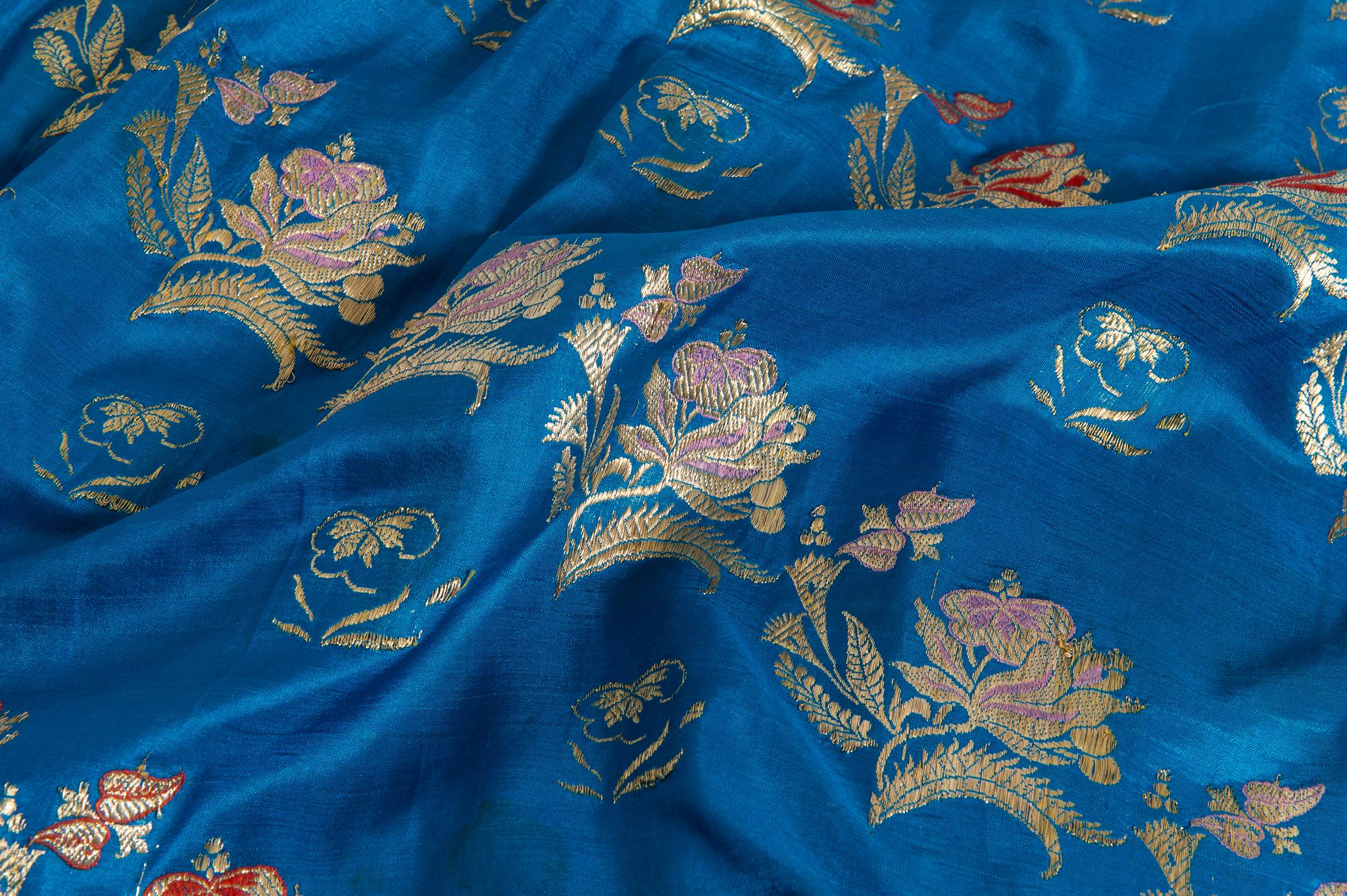  Indian Sari Turquoise with Rich Floral Drawing, for Curtain Also For Sale 3
