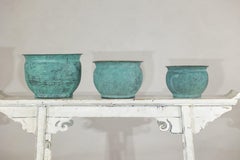 Set indiano d'epoca di tre vasi da cache in rame con patina di Verdigris