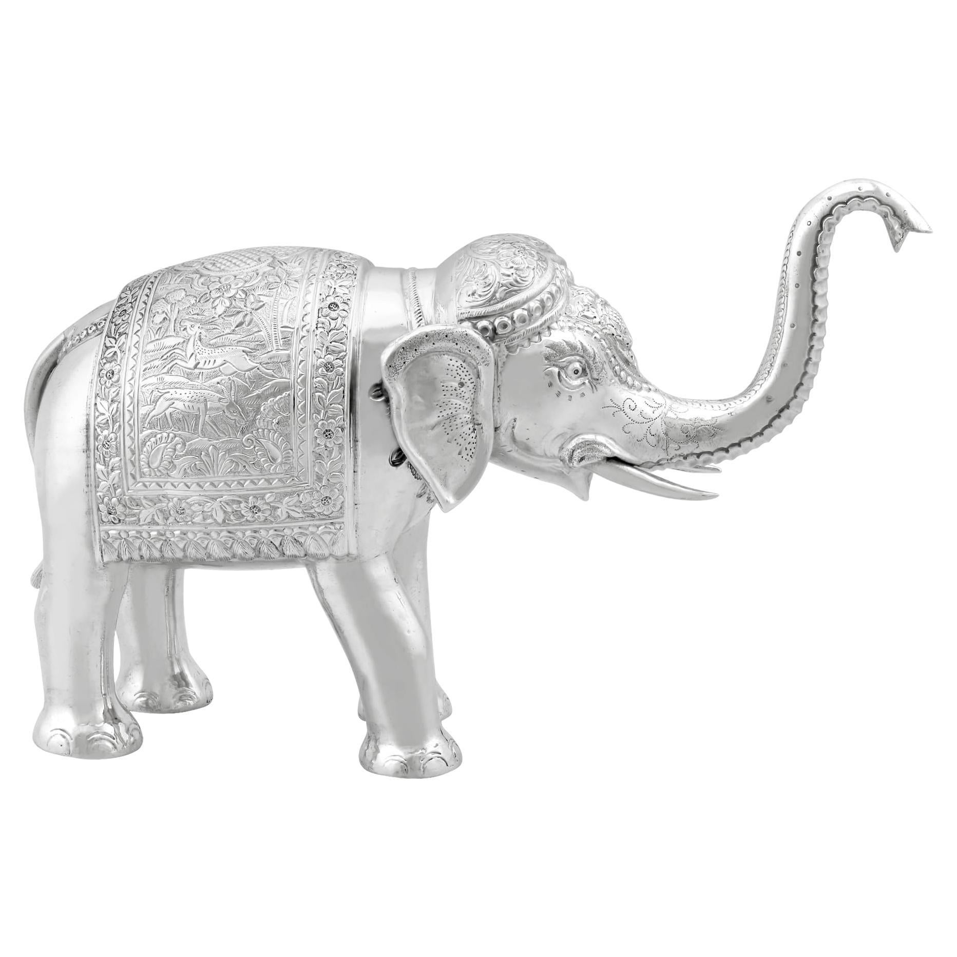 Vintage Indian Silver Elephant Table Ornament For Sale