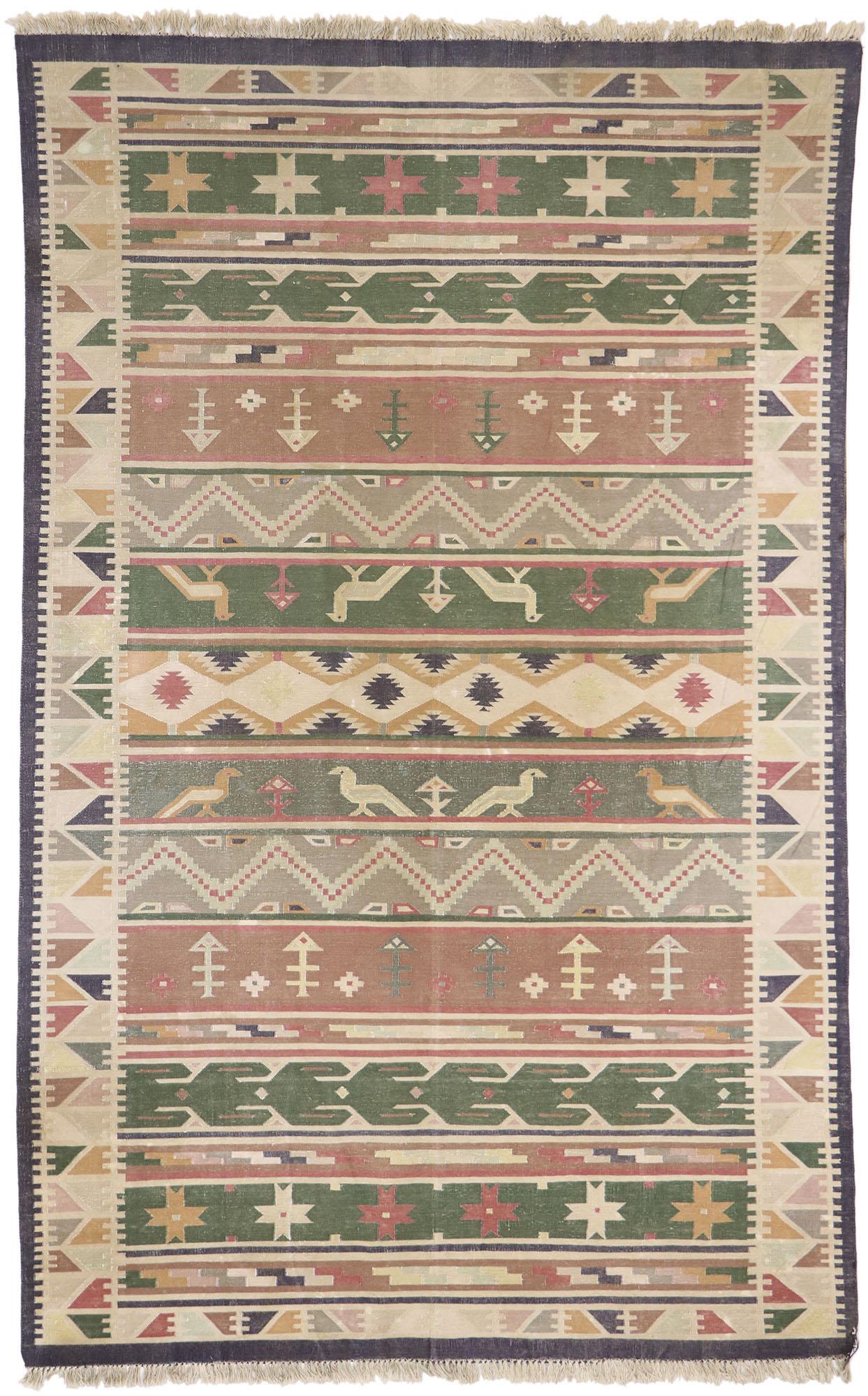 Alfombra Dhurrie India Vintage Lavada a la Piedra con Estilo de Arte Popular en venta 1