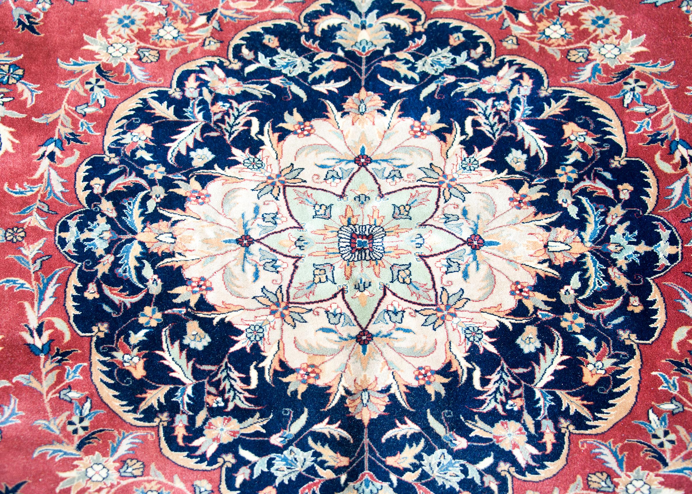 Indischer Vintage-Teppich im Täbris-Stil im Angebot 3