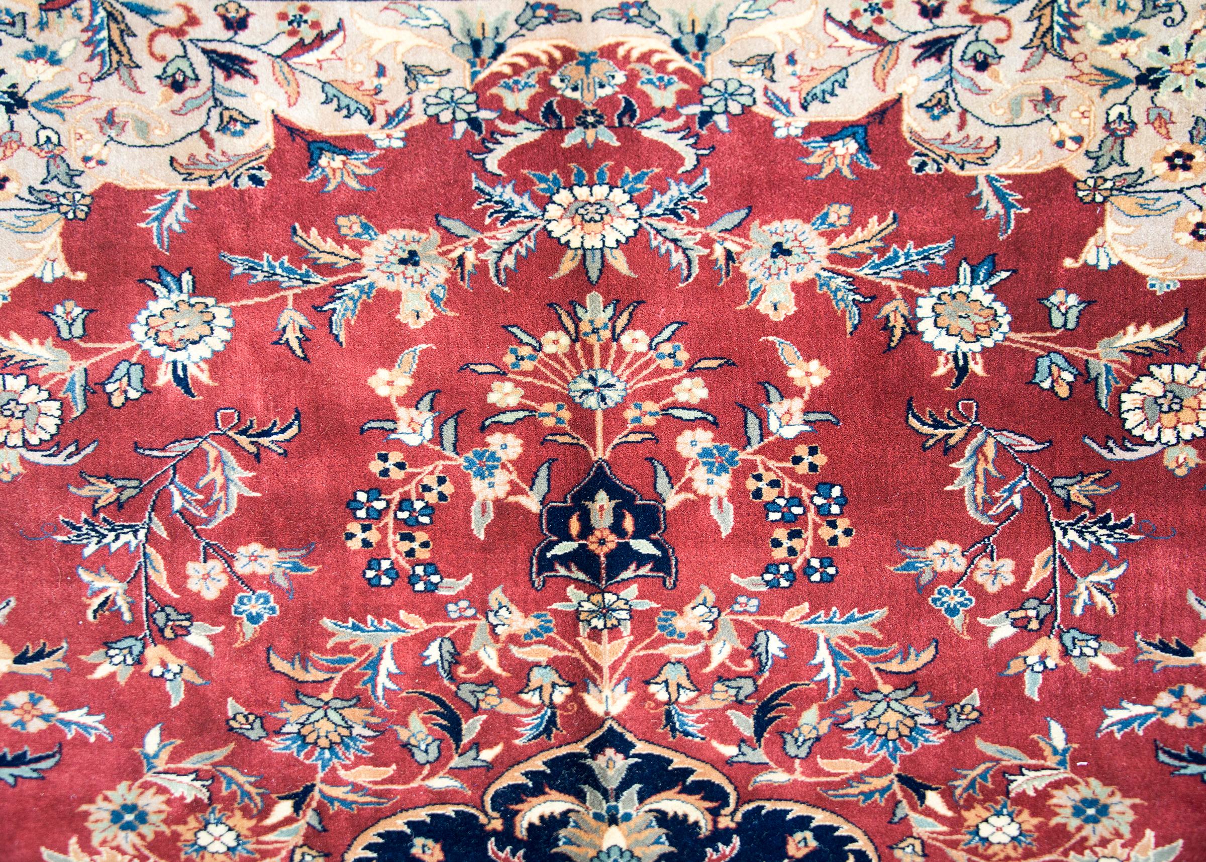 Indischer Vintage-Teppich im Täbris-Stil im Angebot 4