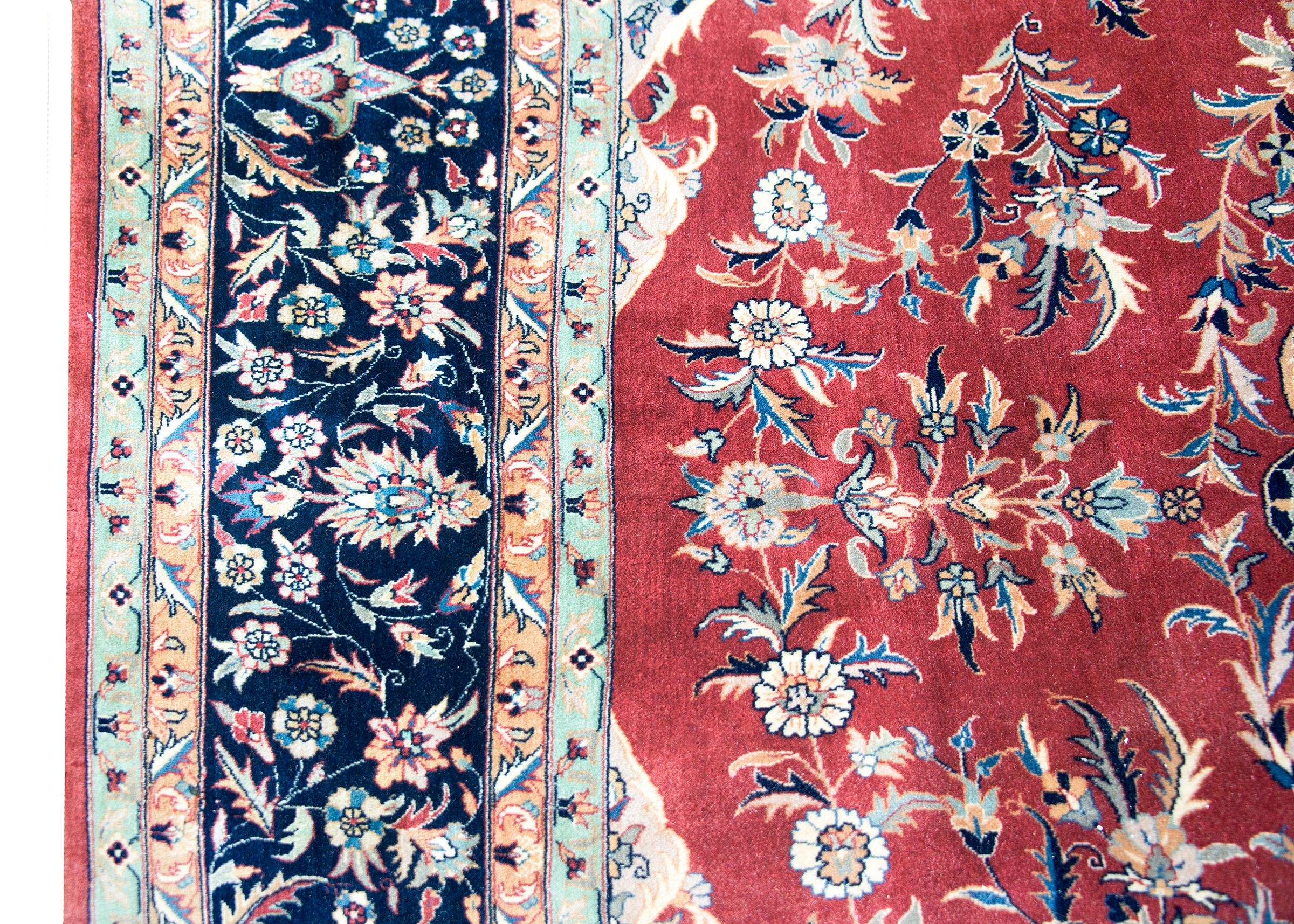 Indischer Vintage-Teppich im Täbris-Stil (20. Jahrhundert) im Angebot