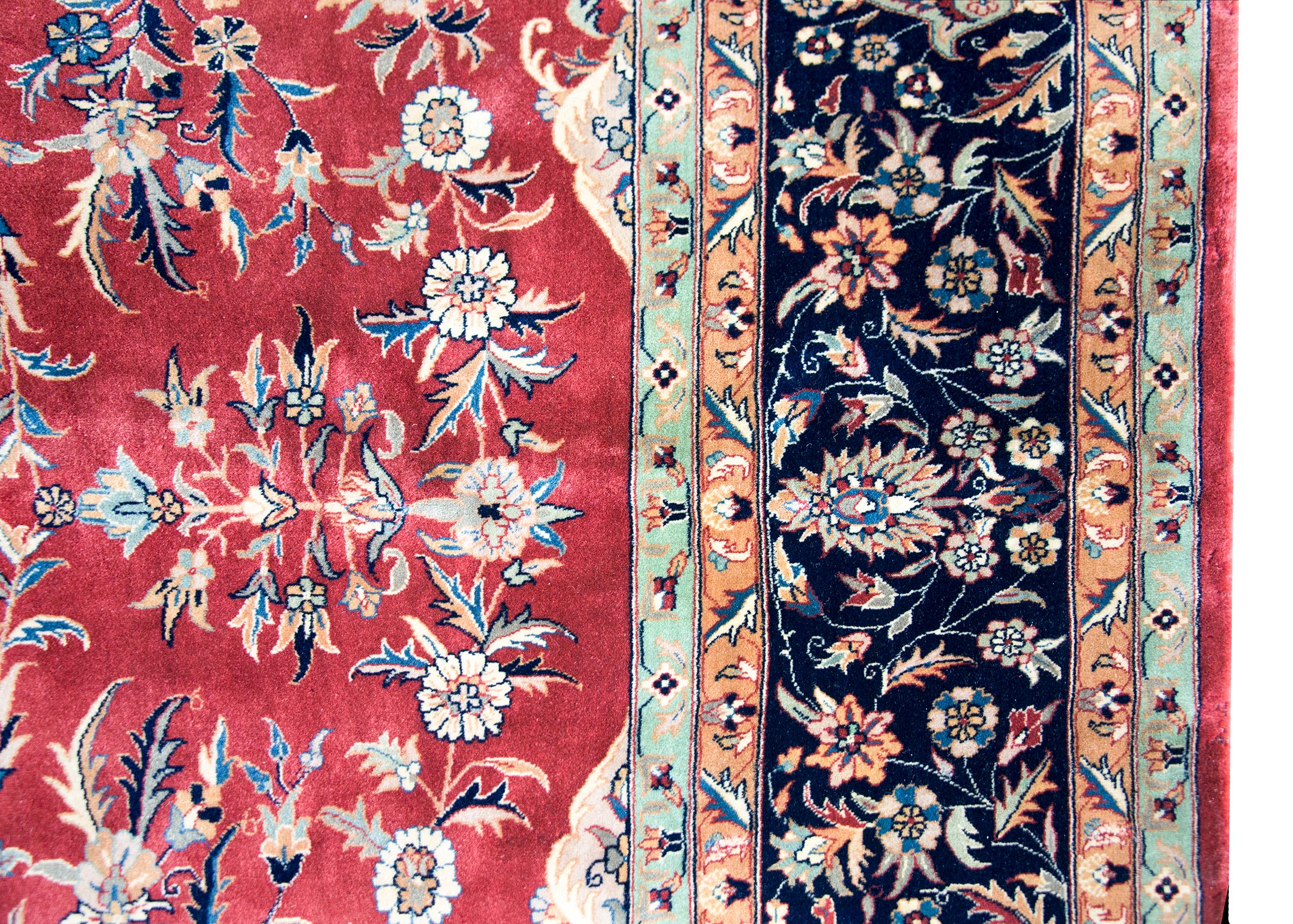 Indischer Vintage-Teppich im Täbris-Stil (Wolle) im Angebot