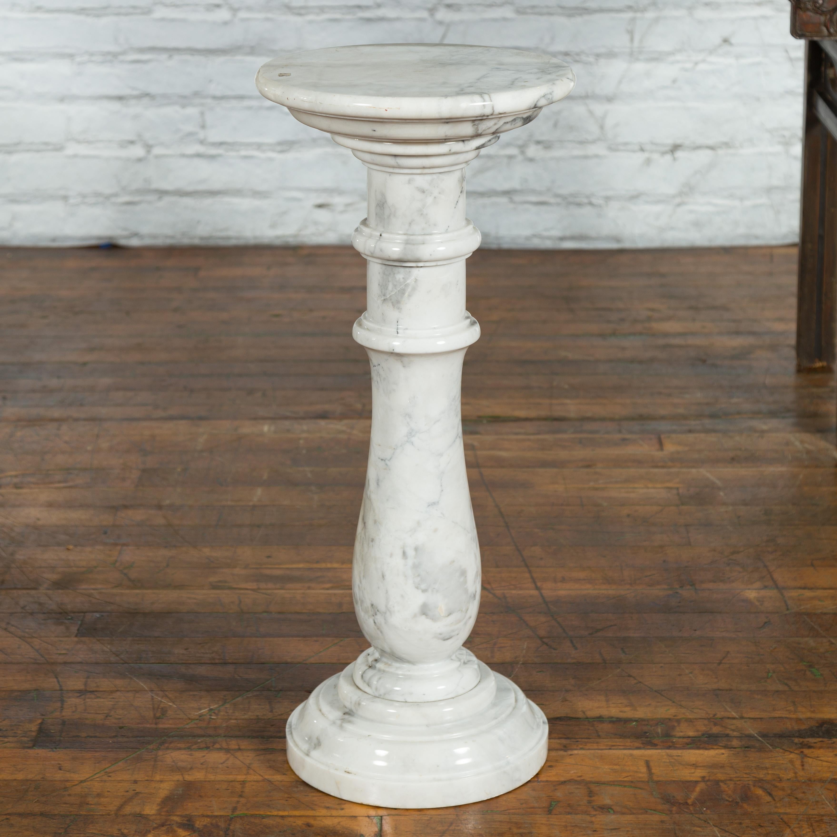 20th Century Vintage Indian White Marble Pedestal with Baluster Base and Circular Top