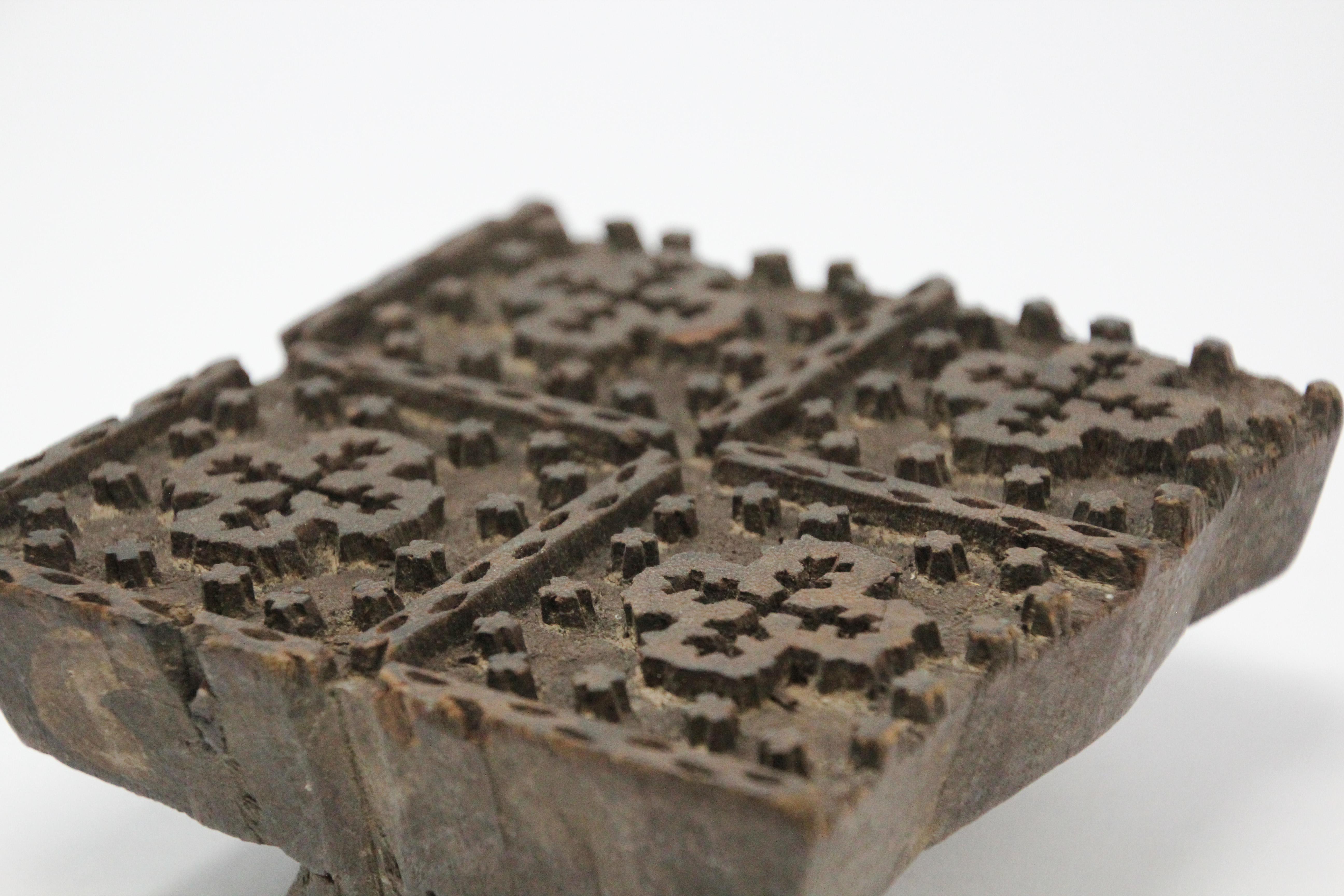 Details about   Vintage Indian Wood Textile Printing Block Donuts Gears 