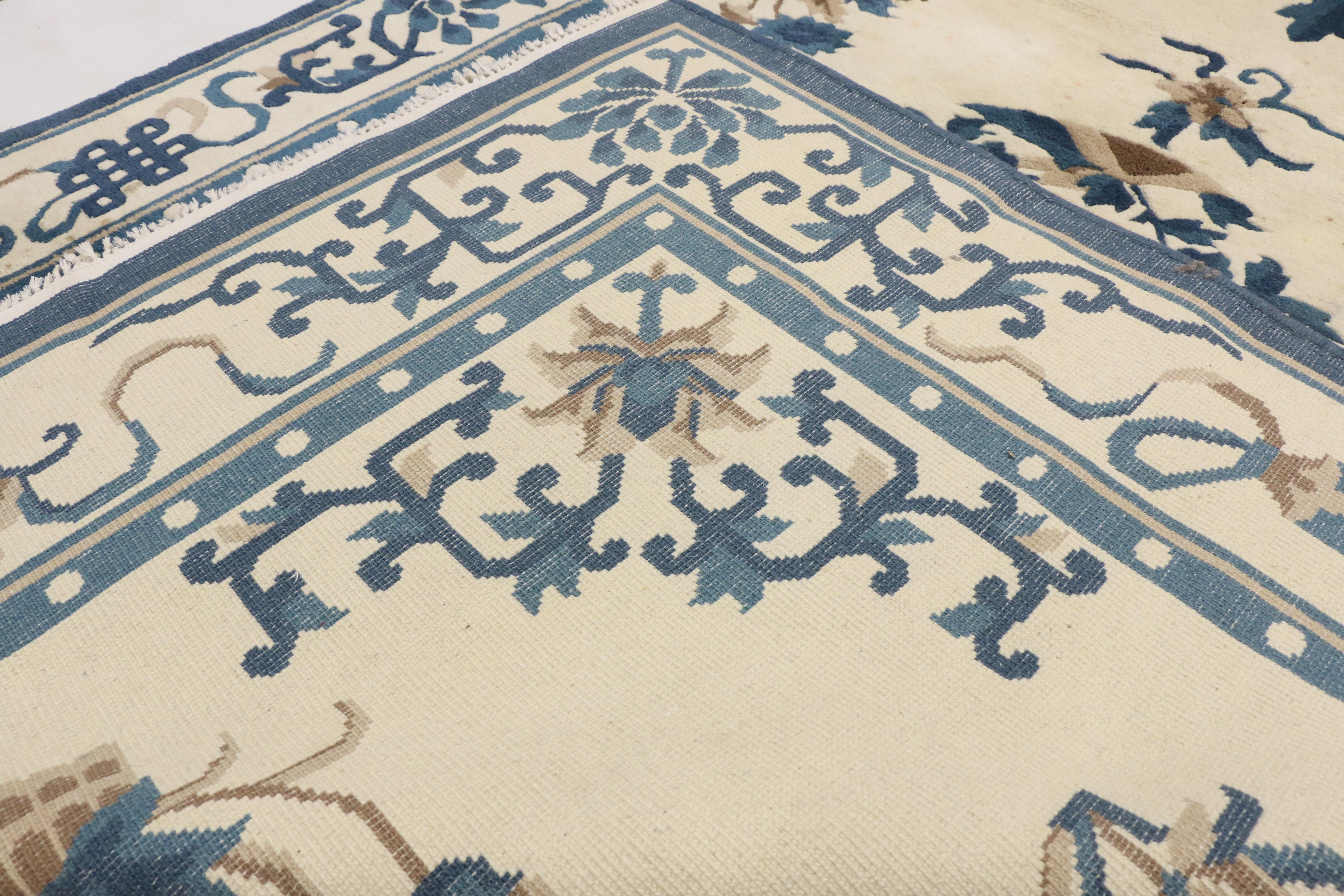 Chinesischer Peking-Teppich im Chinoiserie-Stil aus Peking (Indisch) im Angebot