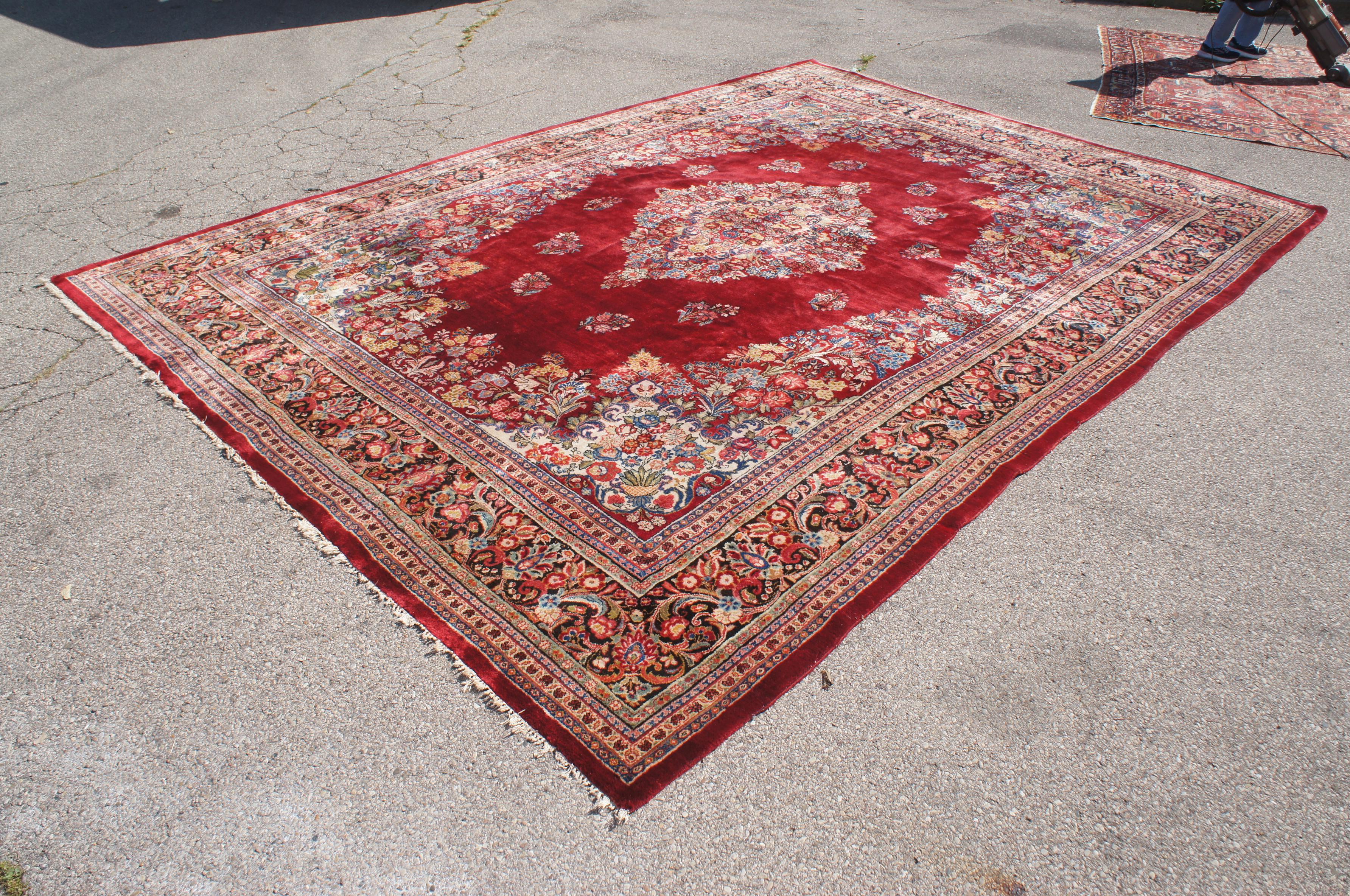 Vintage Indo-Tabriz Hand Knotted Floral Medallion Wool Area Rug Carpet 10' x 14' For Sale 1
