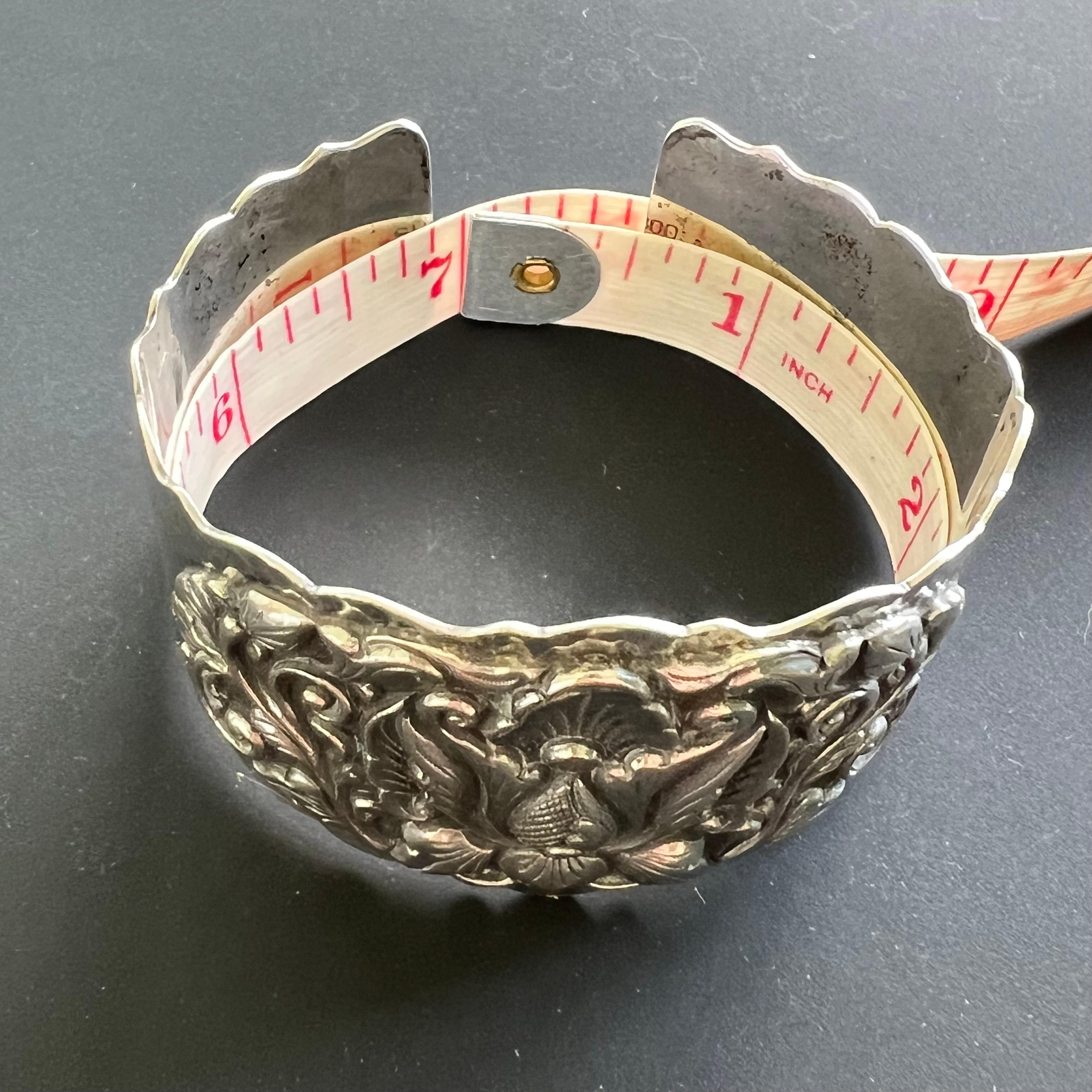 Vintage Indonesian Djokja Lotus Flower Silver Bracelet For Sale 1