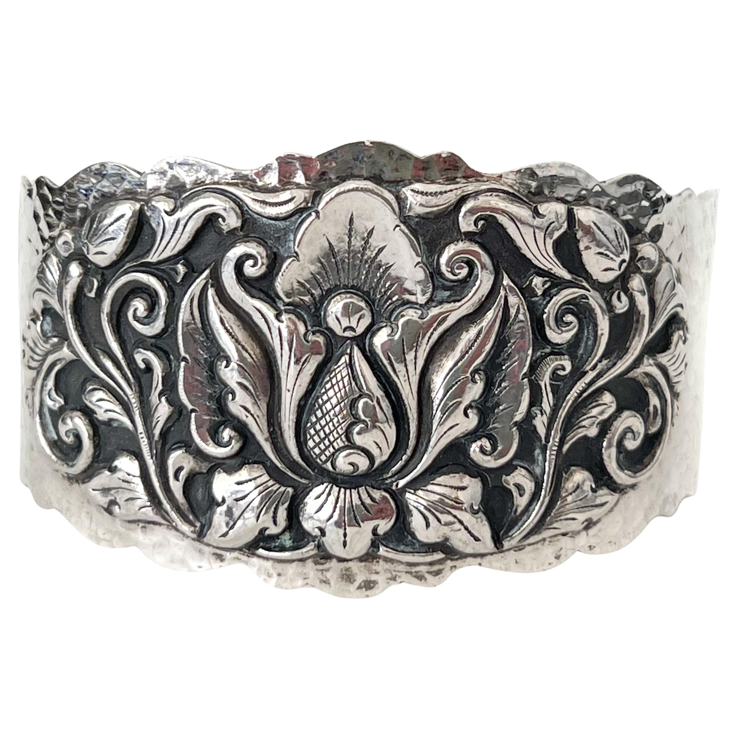 Vintage Indonesian Djokja Lotus Flower Silver Bracelet For Sale