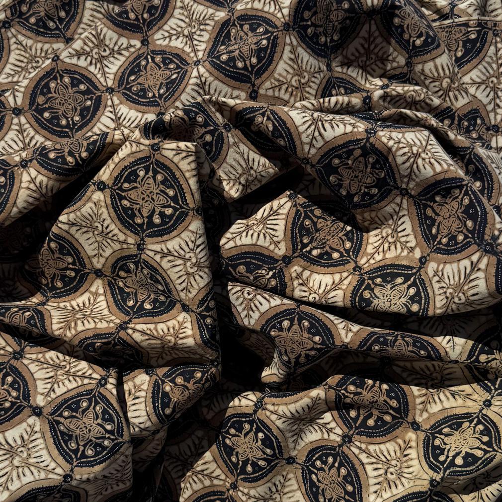 Vintage indonesiano Kain Batik Tulis, Jogja (Yogyakarta), Java, 1970 in vendita 1