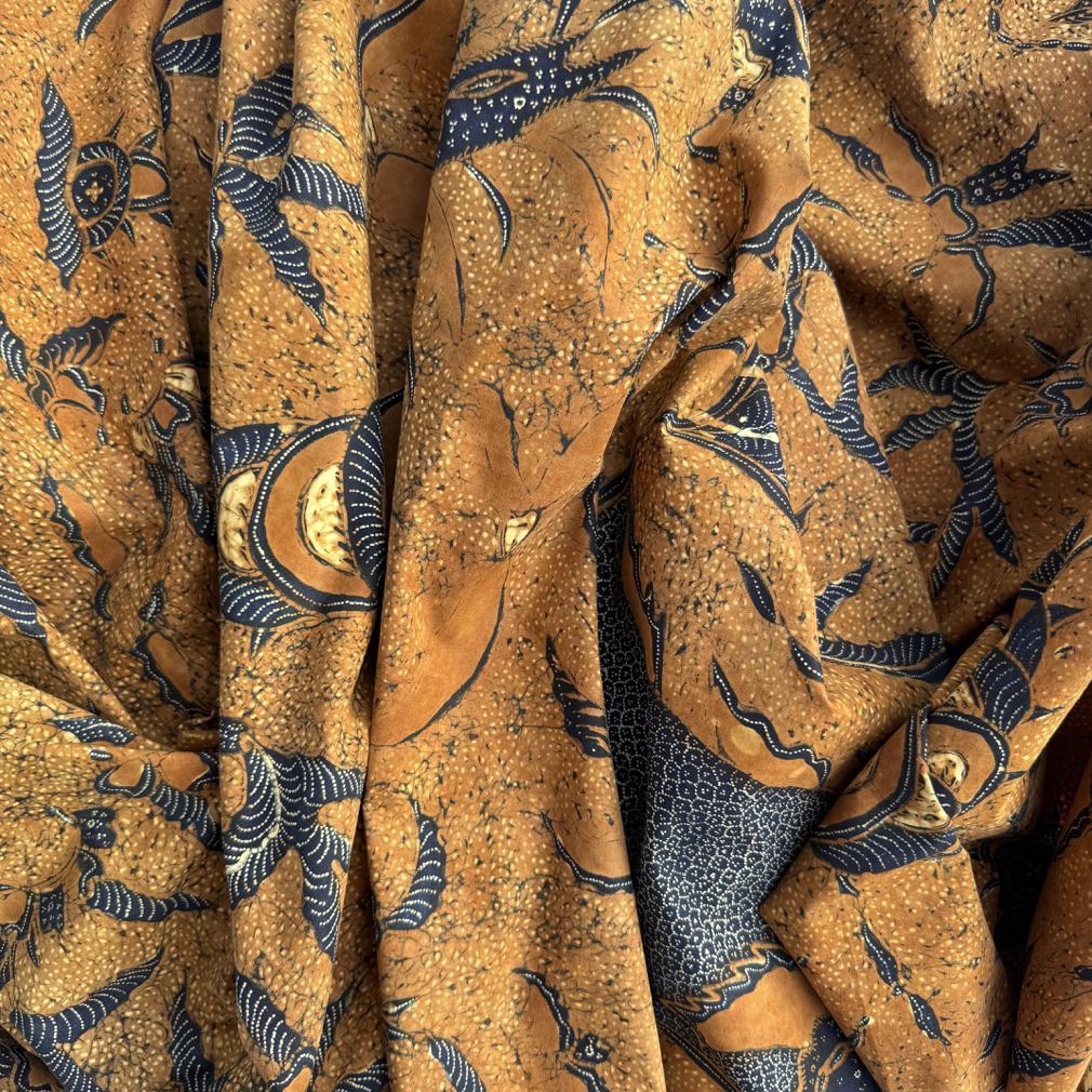 Vintage Indonesian Kain Batik Tulis Supit Urang, Solo (Surakarta), Java, 1950 For Sale 5