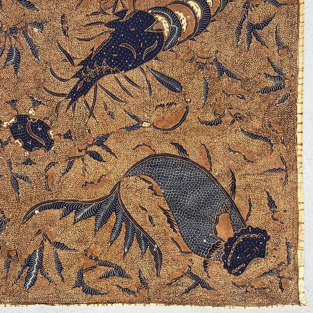 Vintage Indonesian Kain Batik Tulis Supit Urang, Solo (Surakarta), Java, 1950 In Good Condition For Sale In Point Richmond, CA