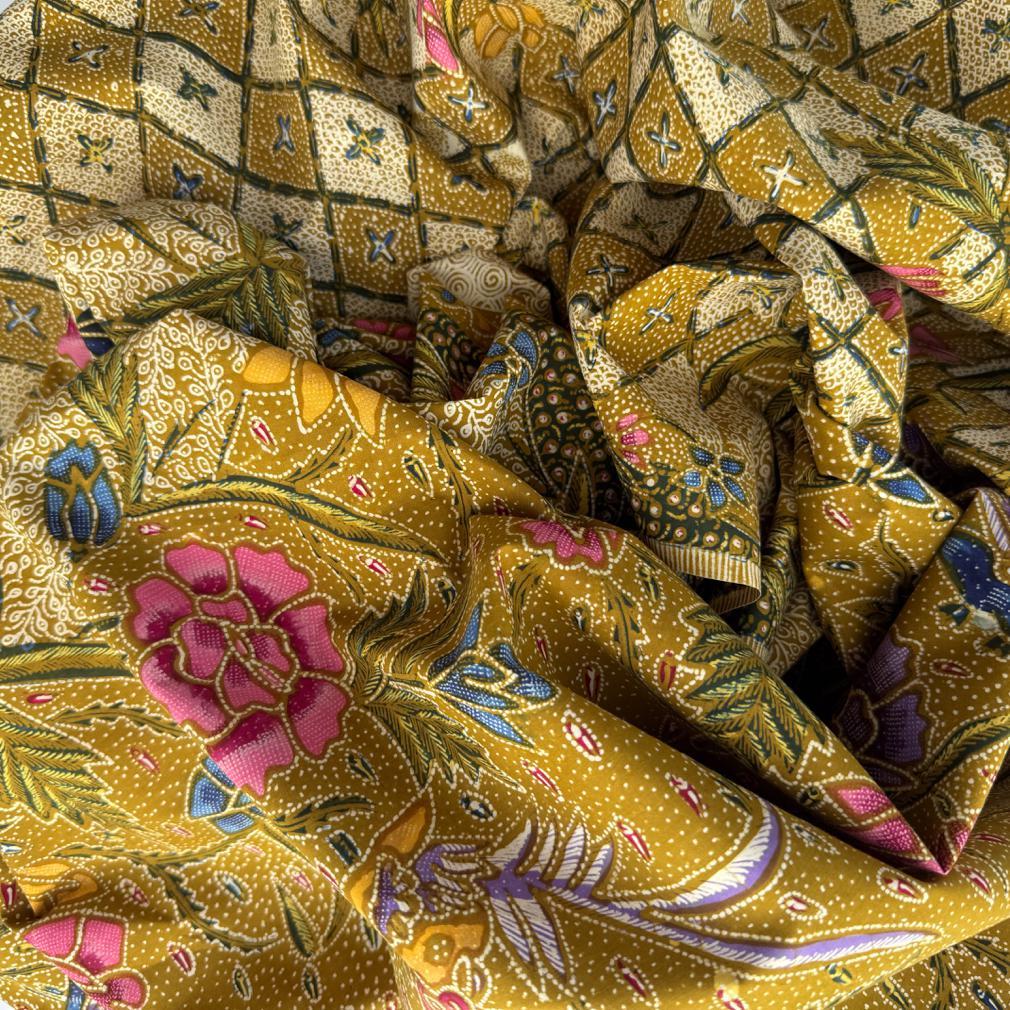Broche vintage indonésienne Kain Panjang Batik Tulis Pagi-sore, Demak, Java 1950 en vente 5