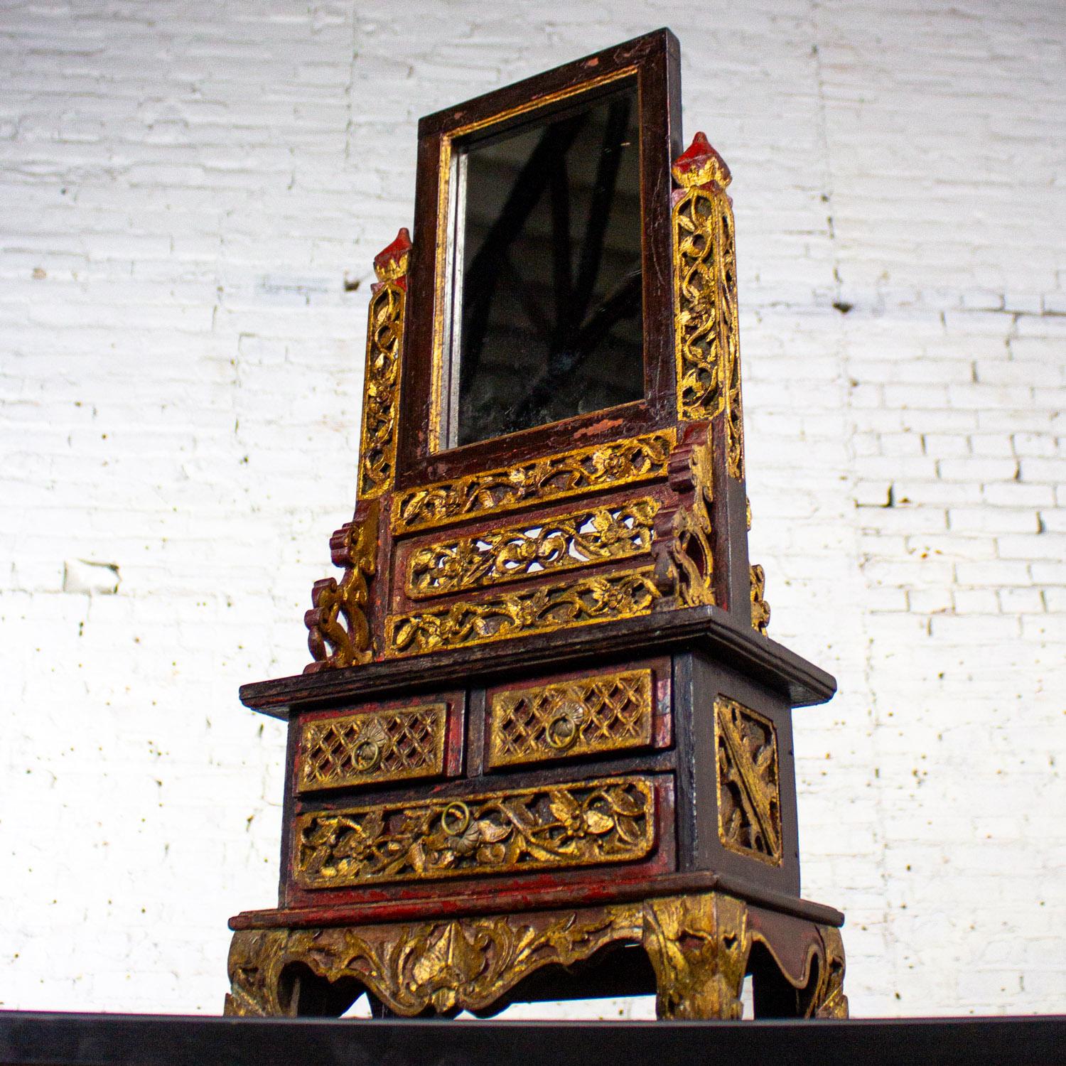 Joyero de sobremesa o espejo de tocador vintage indonesio madurano con cofre en venta 4