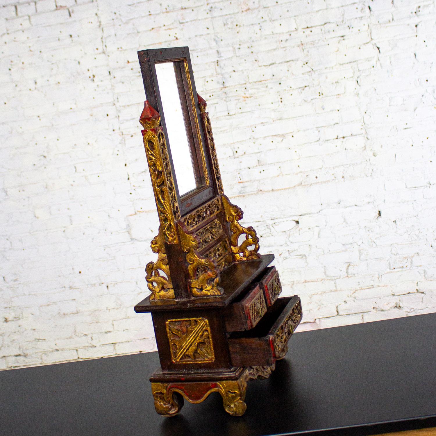 Joyero de sobremesa o espejo de tocador vintage indonesio madurano con cofre Otro en venta