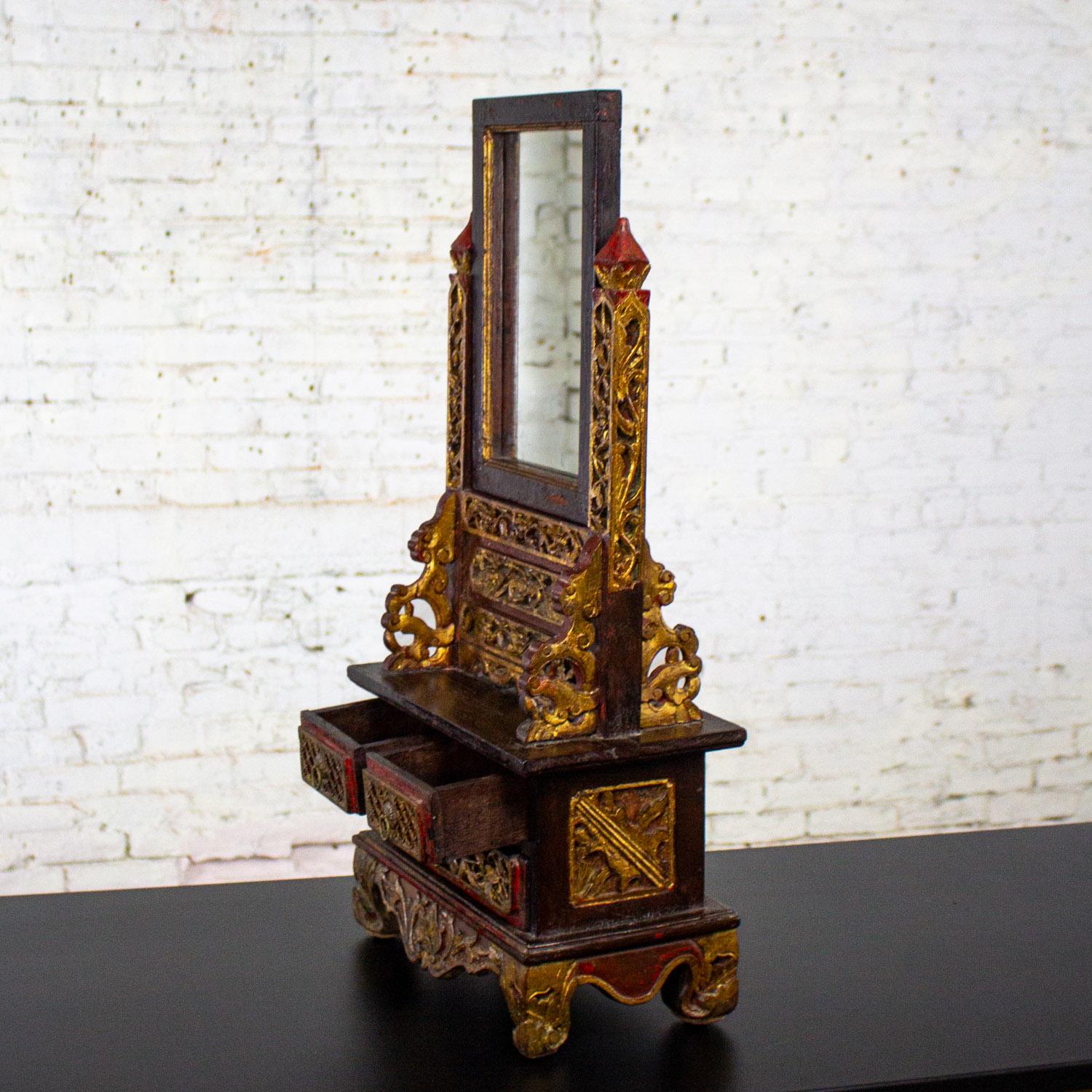 Joyero de sobremesa o espejo de tocador vintage indonesio madurano con cofre en venta 1