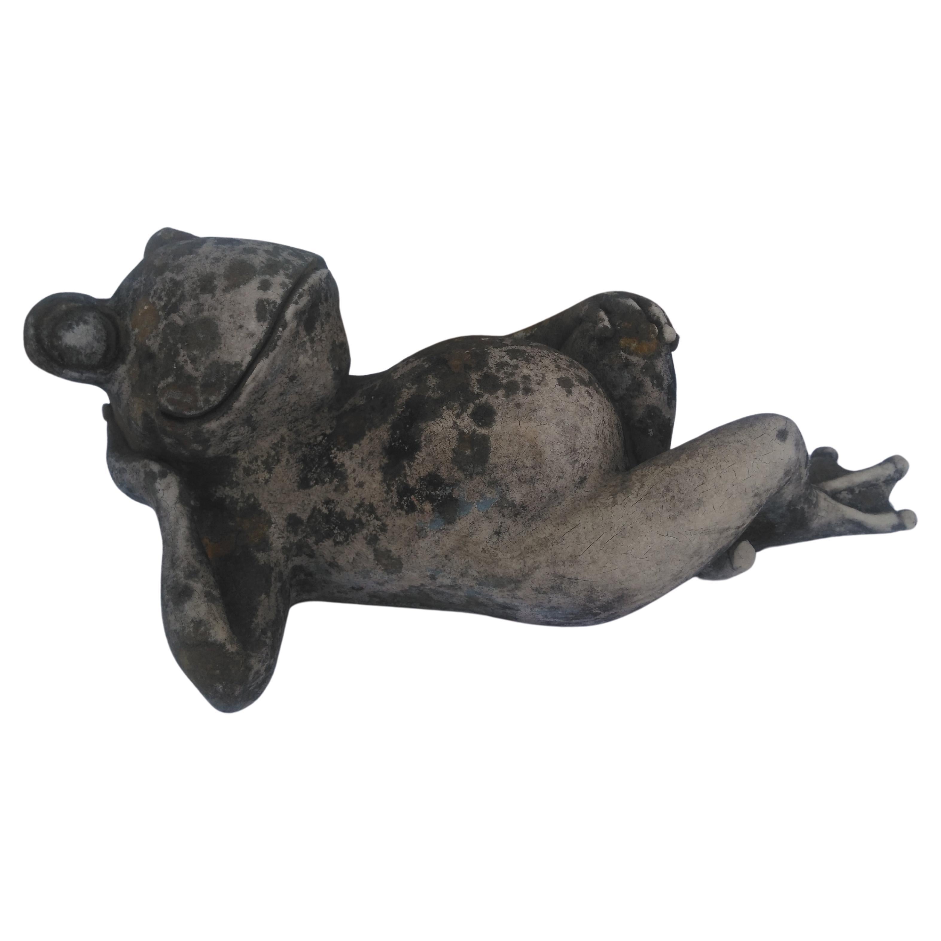 Grenouille pondeuse vintage en résine pour l'intérieur et l'extérieur en vente