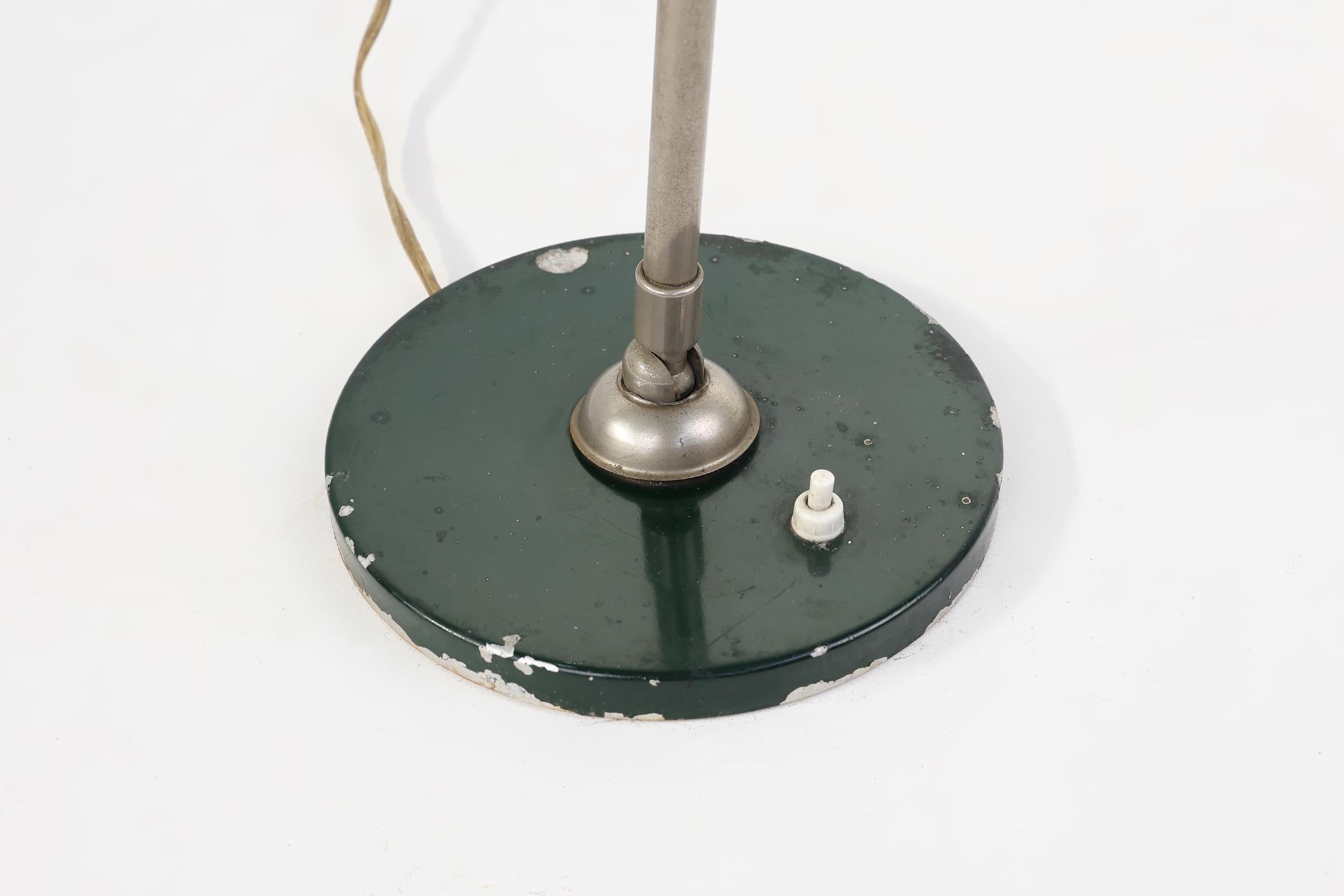 Vintage industral metal desk lamp, France ca. 1920 For Sale 1