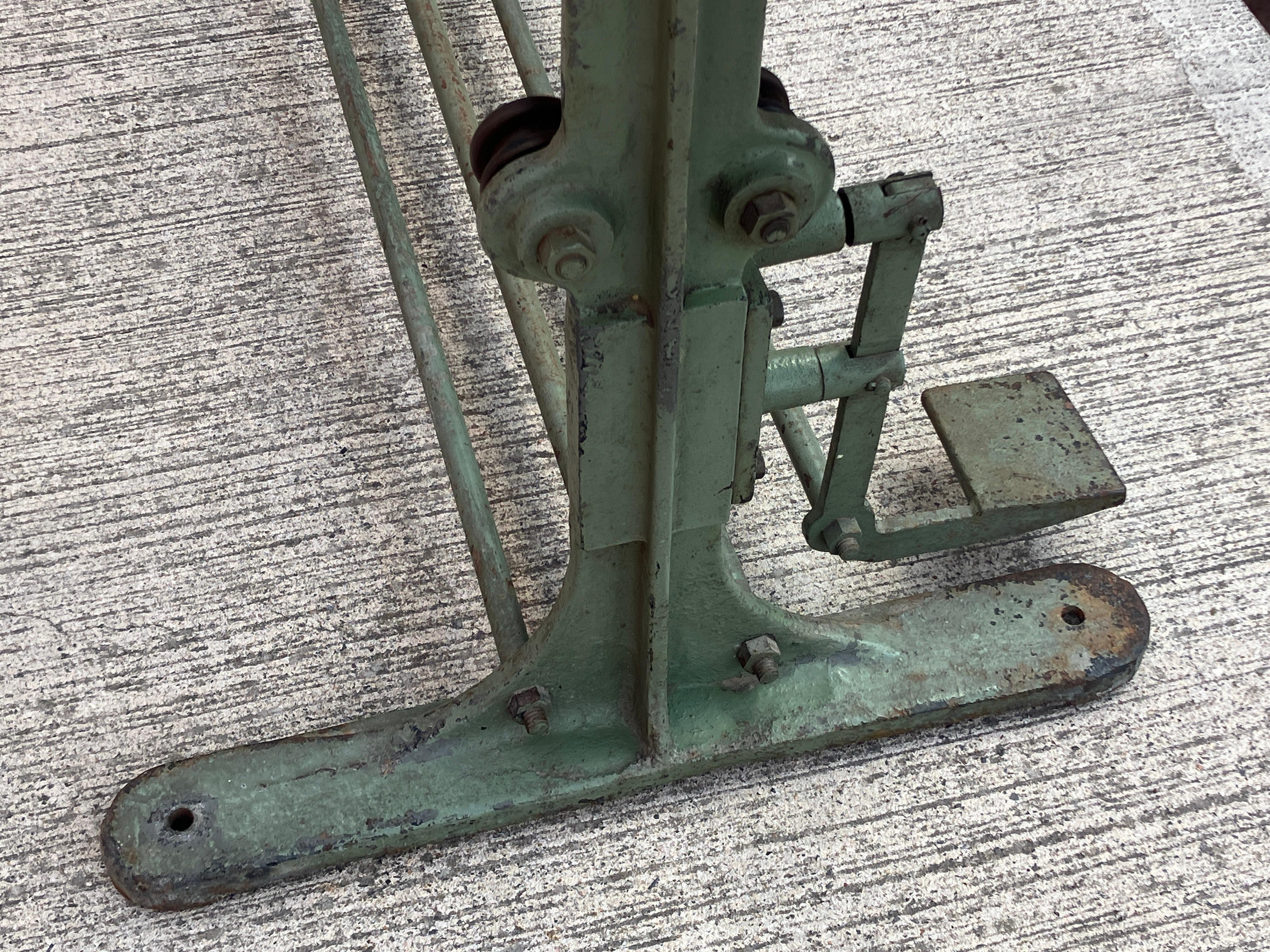 Vintage industrial 1920s Stanley London drafting table Made in England For Sale 2