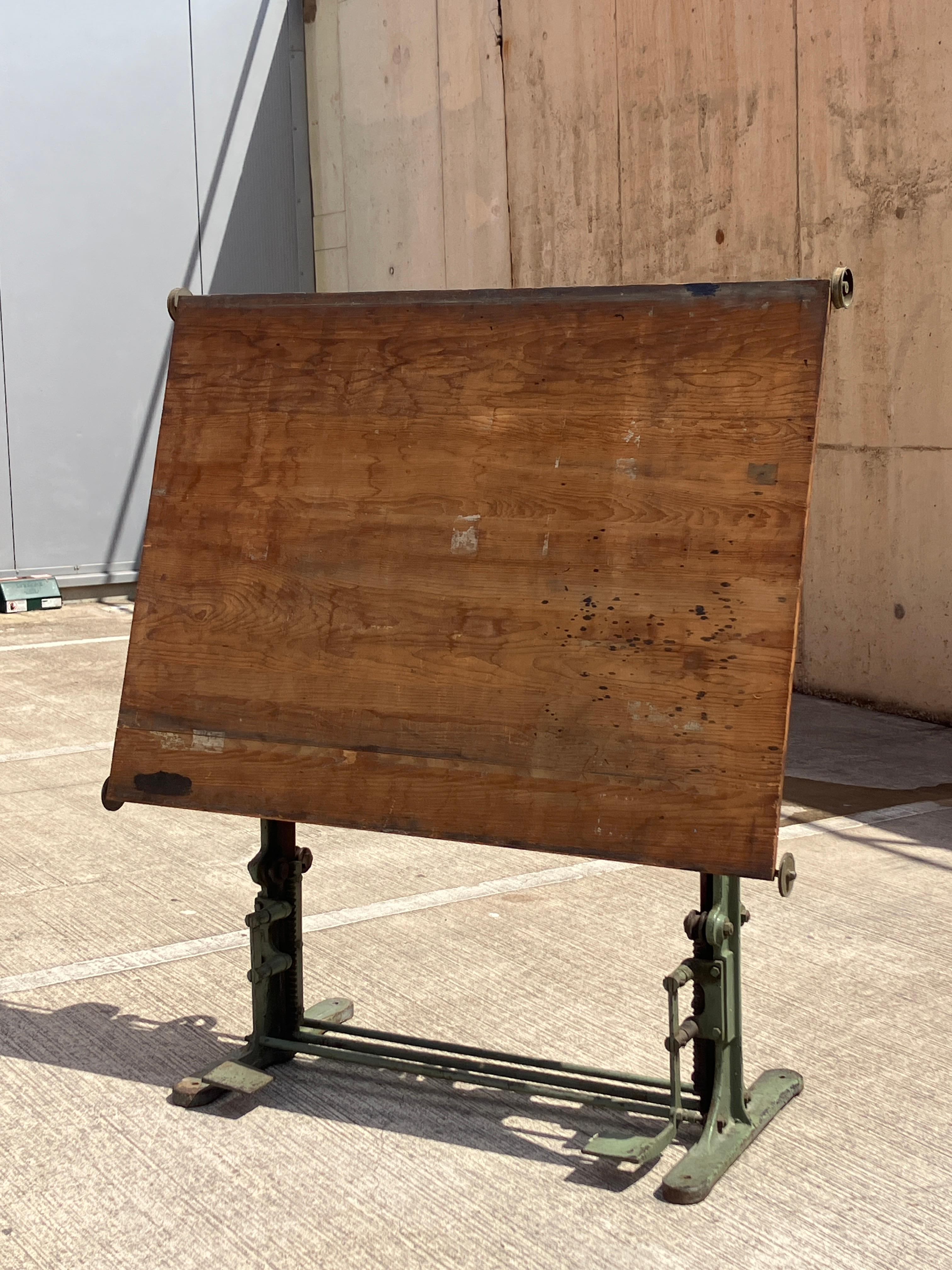 Vintage industrial 1920s Stanley London drafting table Made in England For Sale 3