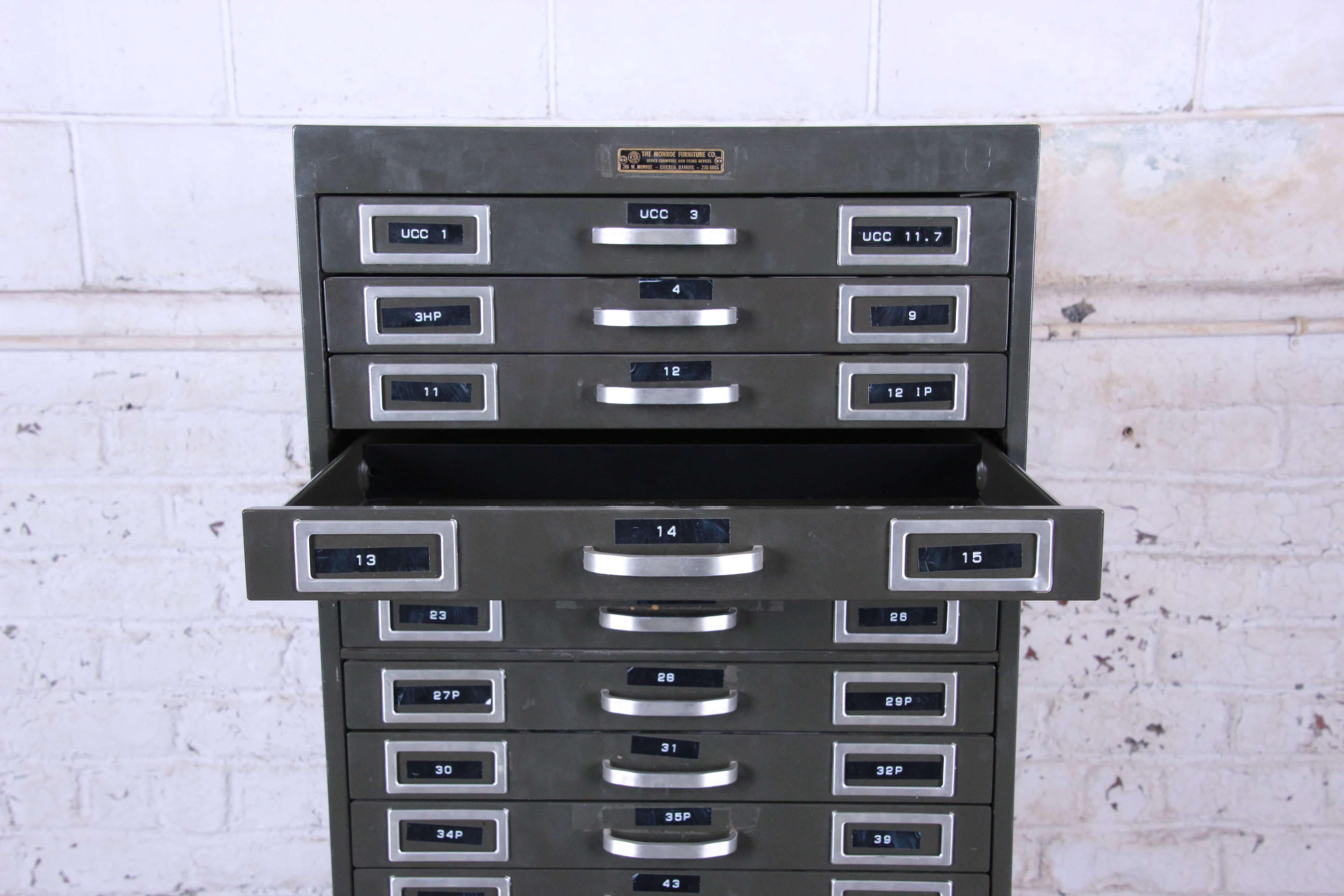 Vintage Industrial 30-Drawer Metal Blueprint Flat File In Good Condition In South Bend, IN